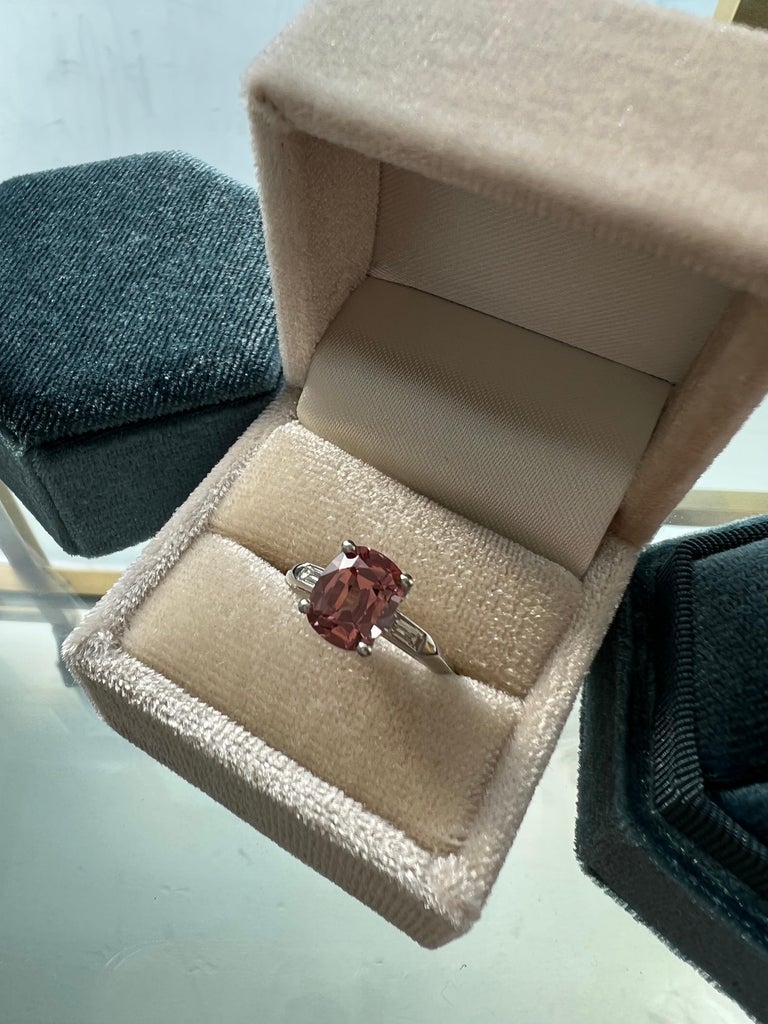 Women's or Men's Vintage Platinum Garnet Engagement Ring with Baguette Diamonds, 2.70ct For Sale