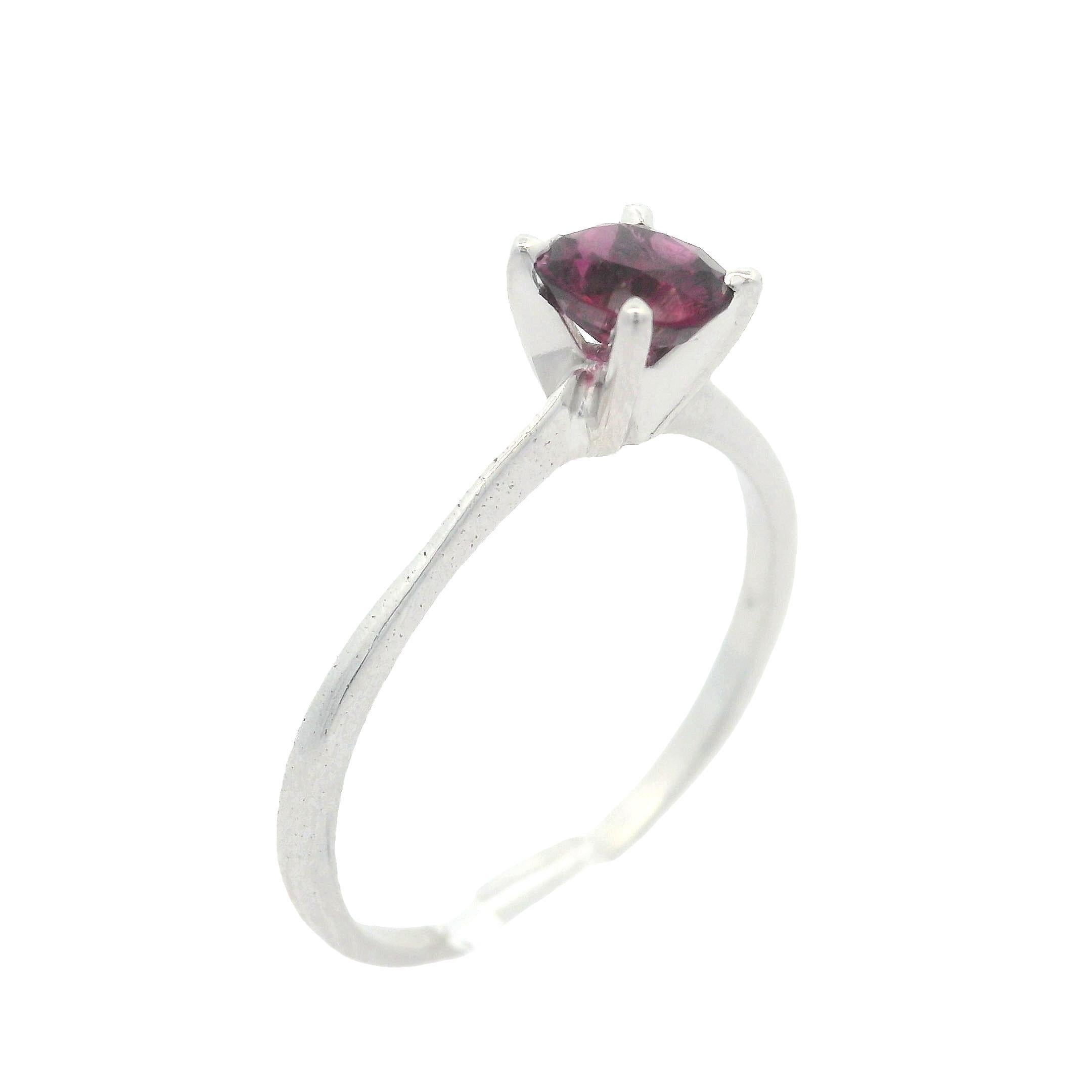 Vintage Platinum GIA 0.58ct Oval Cut Ruby Solitaire Petite Skinny Band Ring For Sale 6