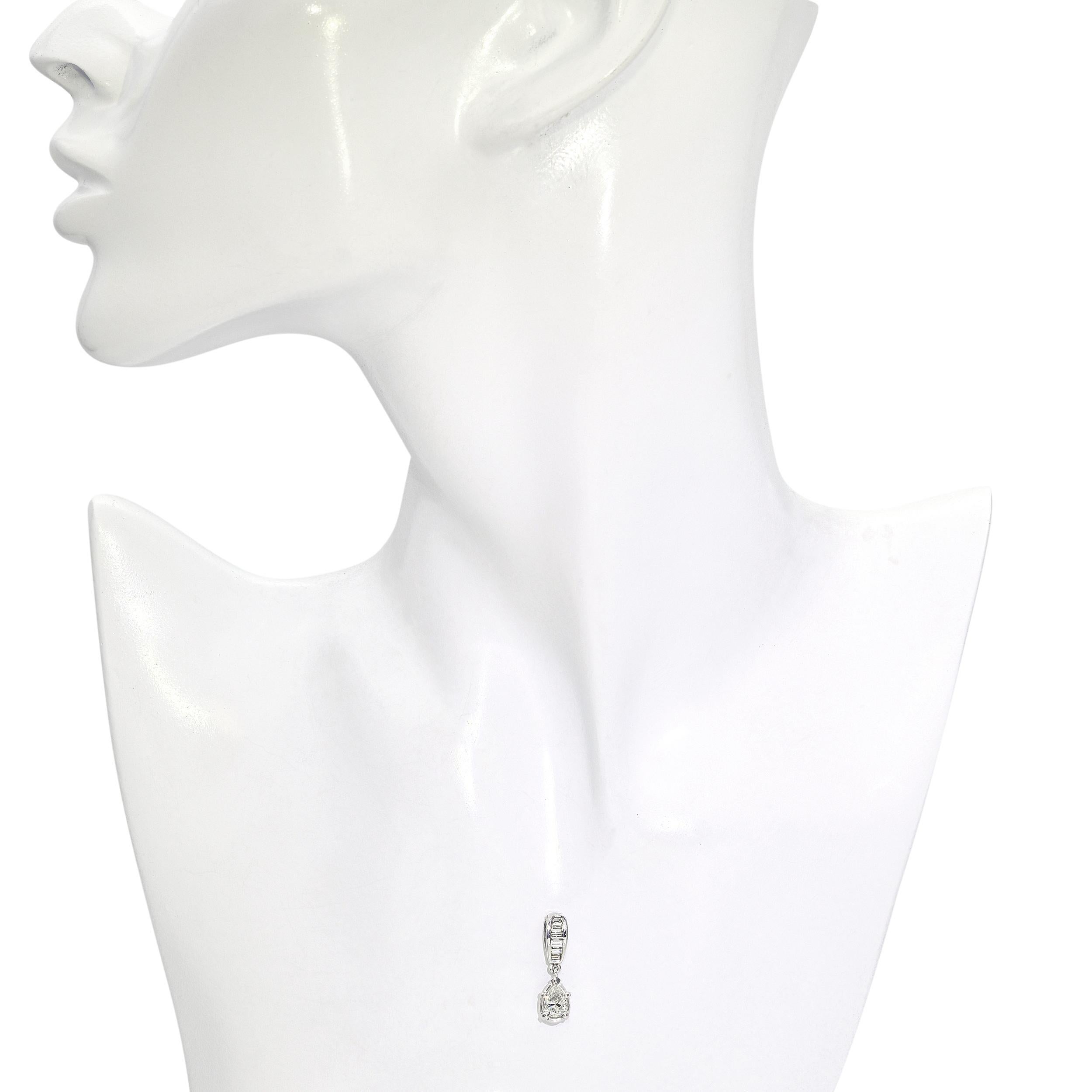 Moderno Ciondolo vintage in platino GIA 0,98tcw J Si2 con diamante in vendita