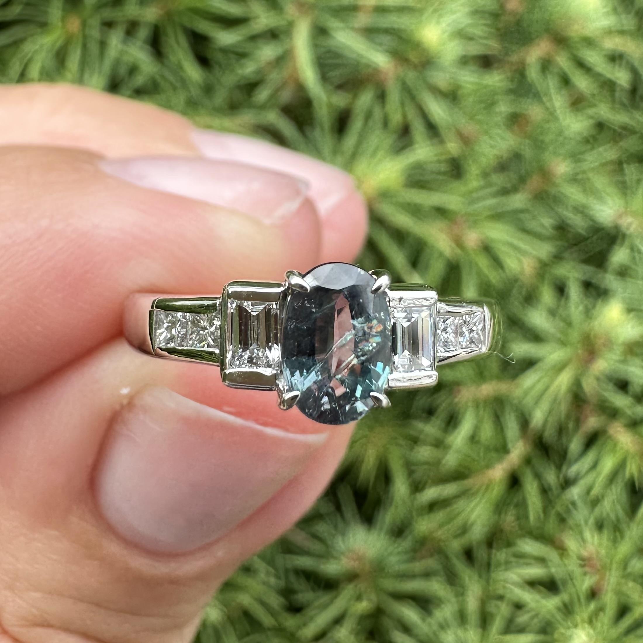 Vintage Platinum GIA 1.02ctw Oval Green Purple Brazil Alexandrite Diamond Ring For Sale 13