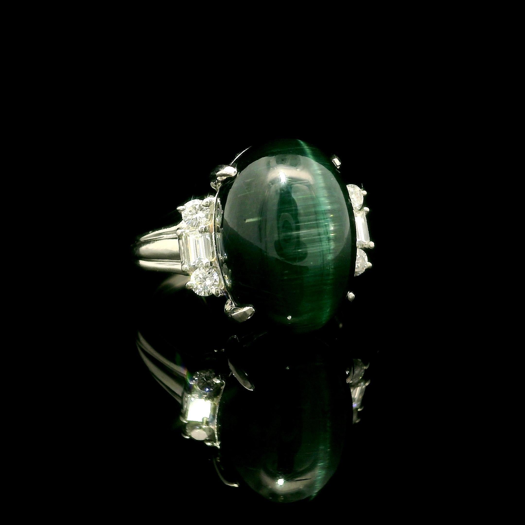 Women's Vintage Platinum GIA 11.46ctw Cat's Eye Green Tourmaline & Diamond Sides Ring For Sale