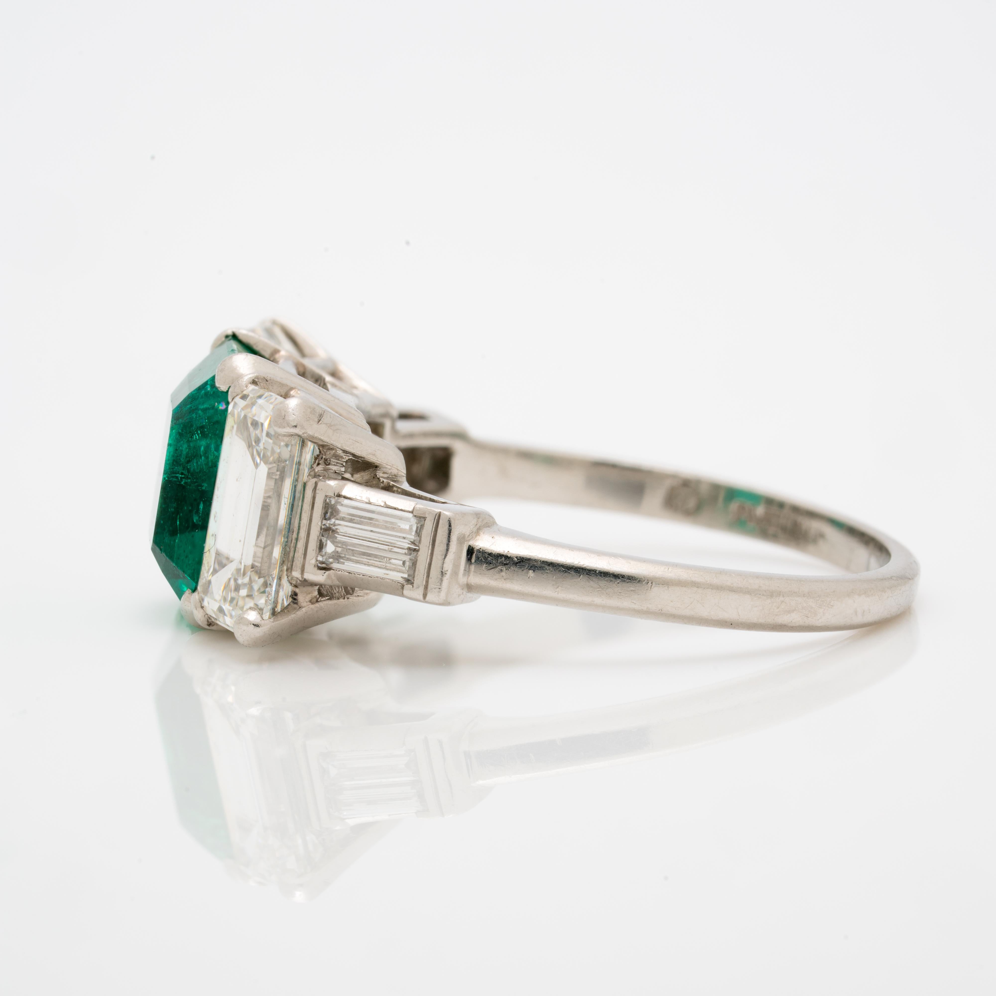 Platinum GIA 1.20 Carat Colombian Emerald and 1.10 Carat Emerald Cut Diamonds In Excellent Condition In New York, NY