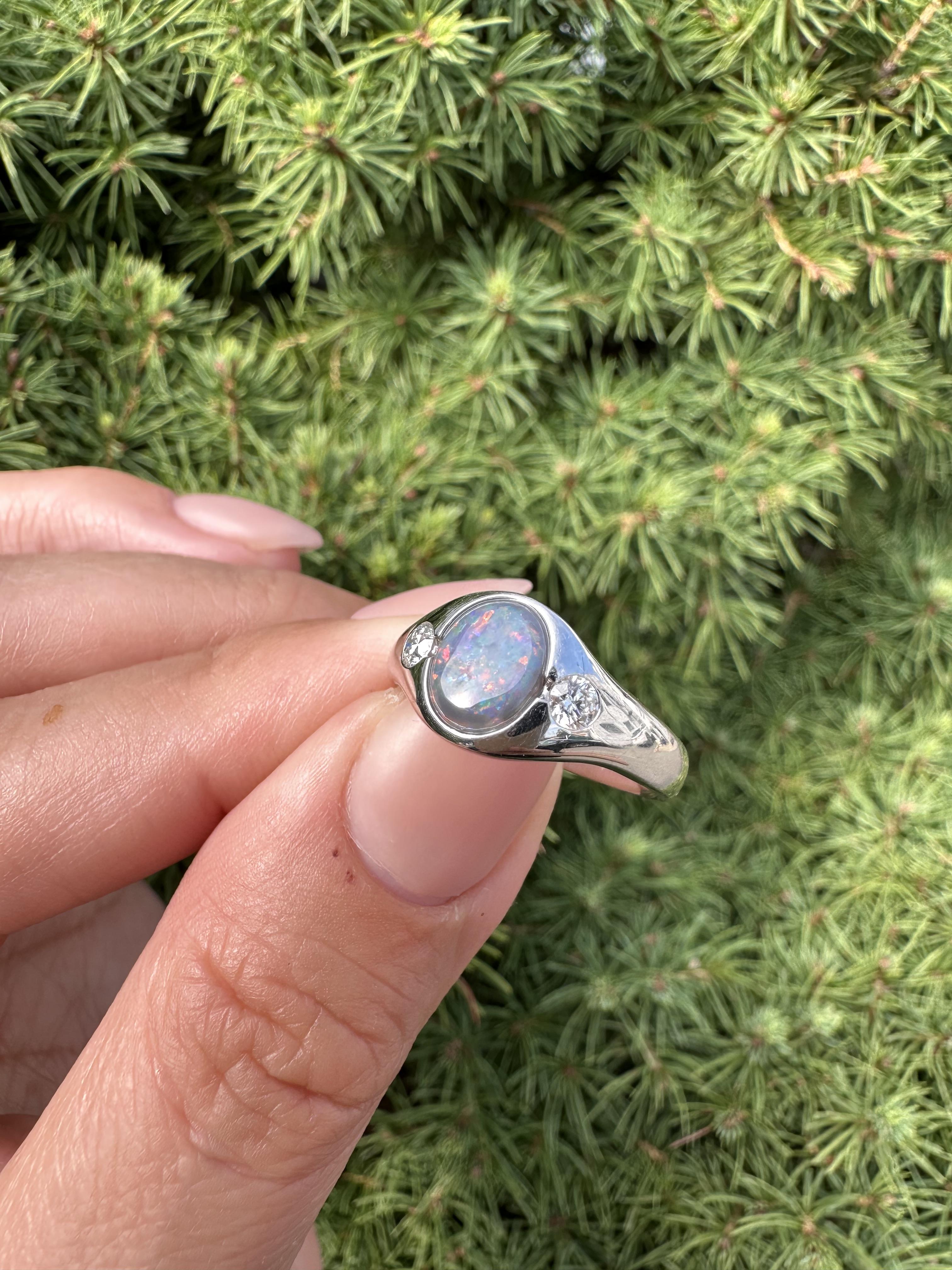 Anello vintage in platino GIA da 1,26 carati con opale grigia e diamanti a basso profilo in vendita 12