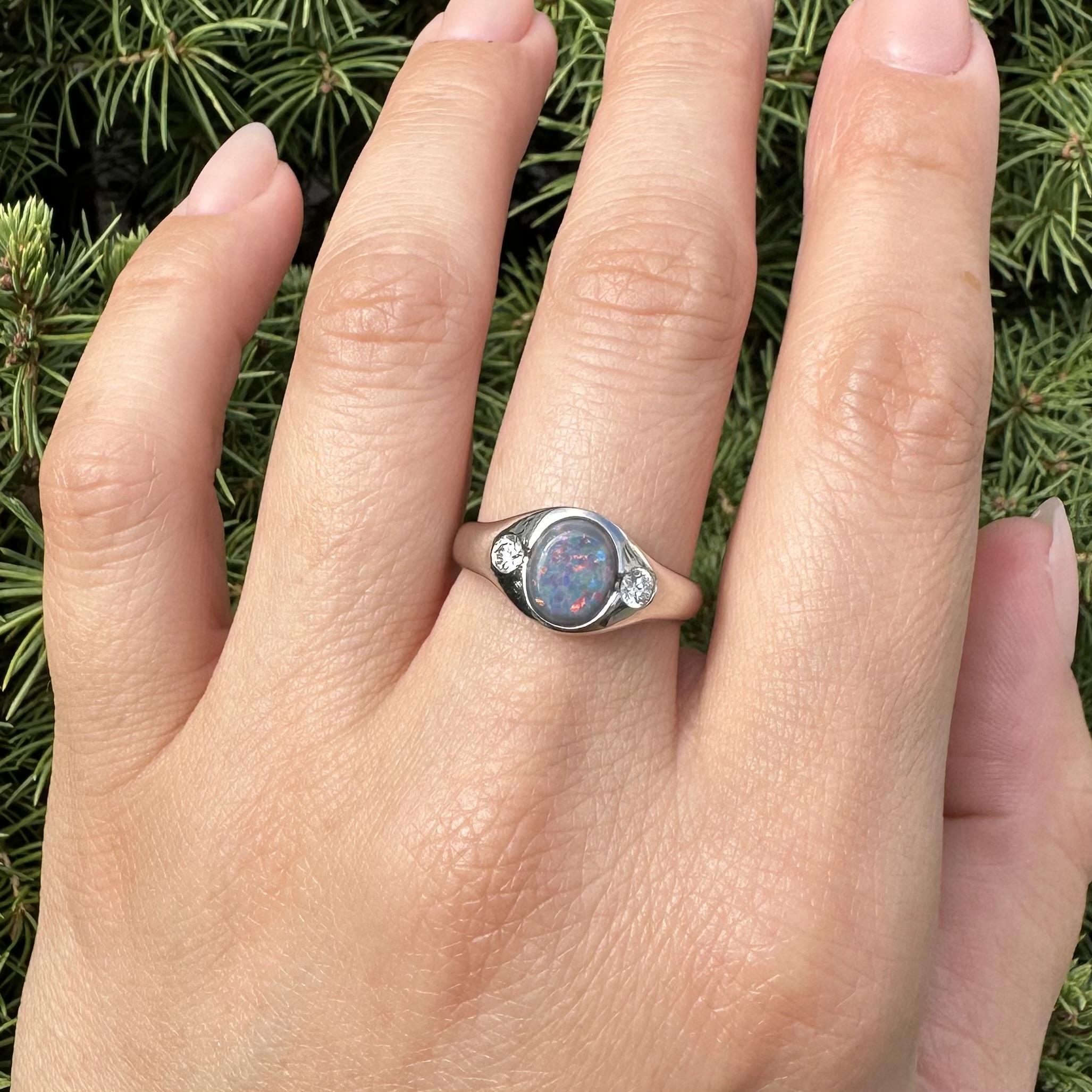 Anello vintage in platino GIA da 1,26 carati con opale grigia e diamanti a basso profilo in vendita 13