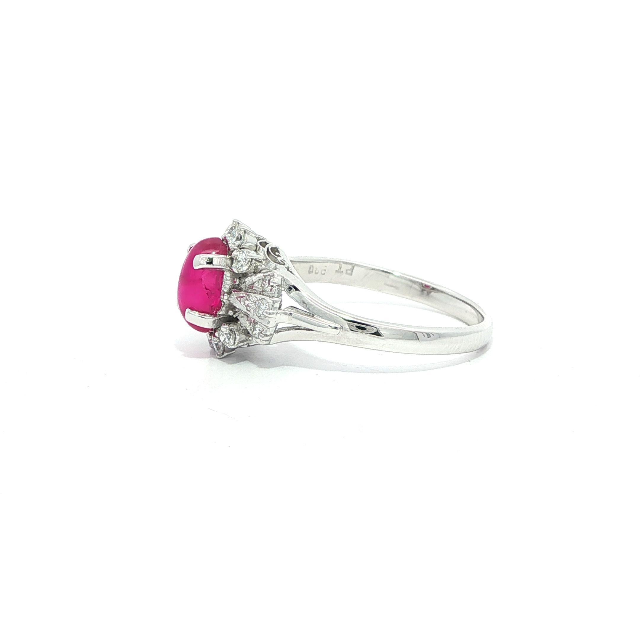 Anillo vintage de platino GIA de 1,47 ctw de rubí estrella de Birmania de alta calidad con diamantes en venta 7