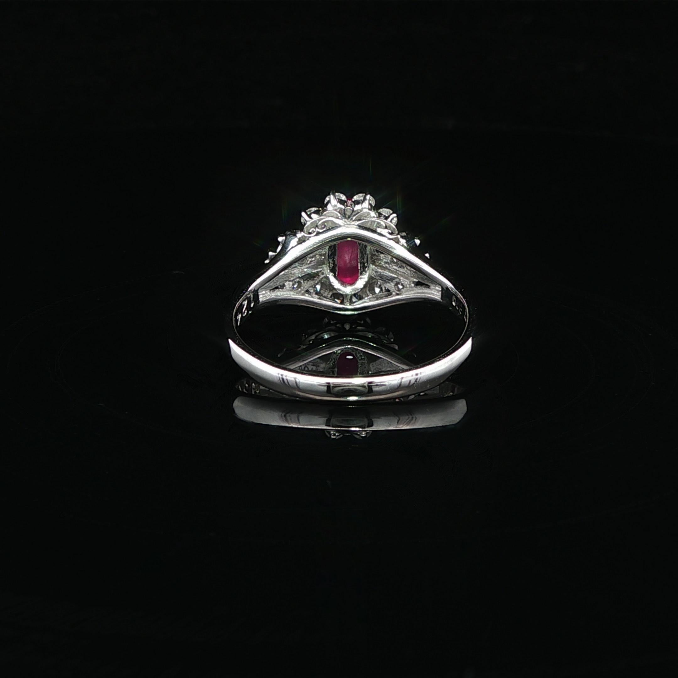 De las mujeres Anillo vintage de platino GIA de 1,47 ctw de rubí estrella de Birmania de alta calidad con diamantes en venta
