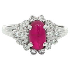 Anillo vintage de platino GIA de 1,47 ctw de rubí estrella de Birmania de alta calidad con diamantes