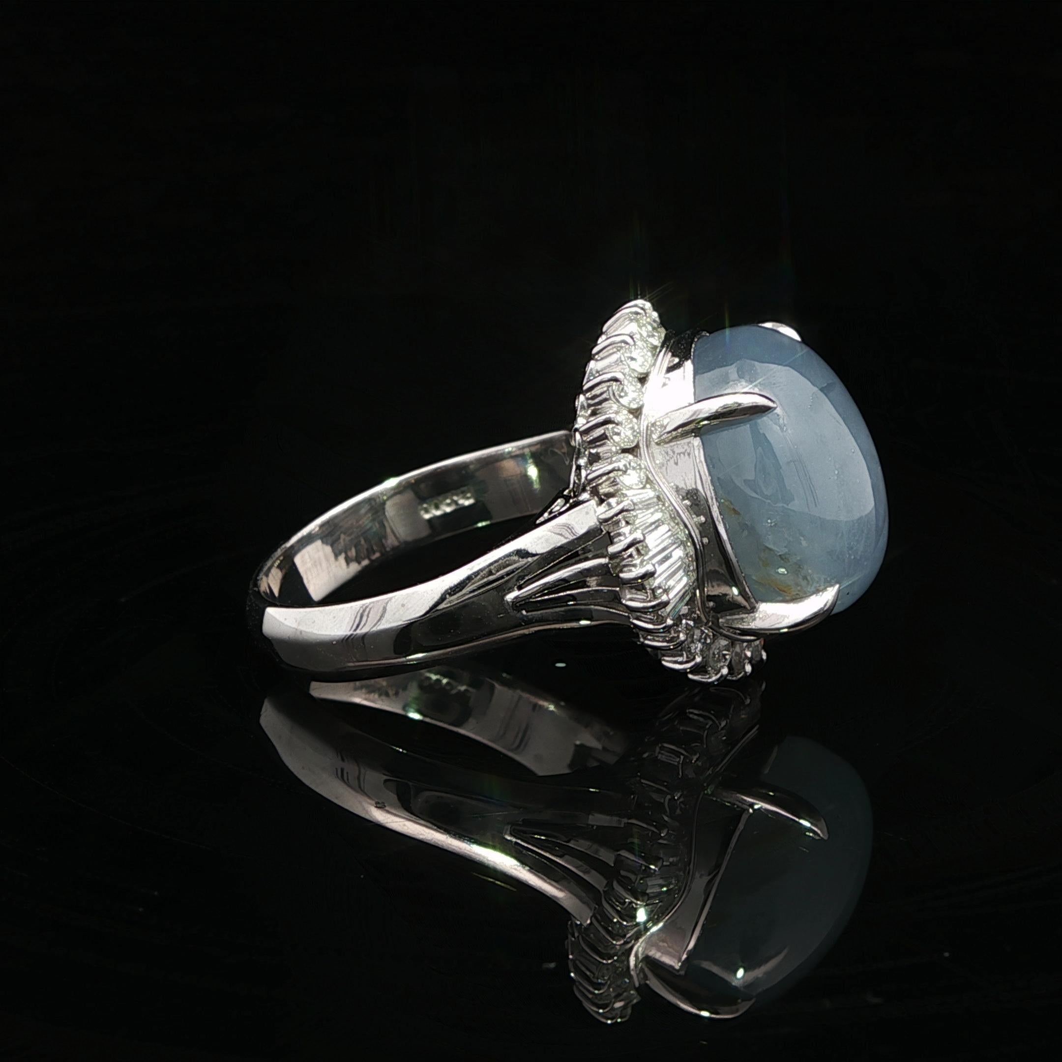Anillo con halo de diamantes y zafiro estrella azul cabujón vintage de platino GIA 17,45 ctw en venta 3