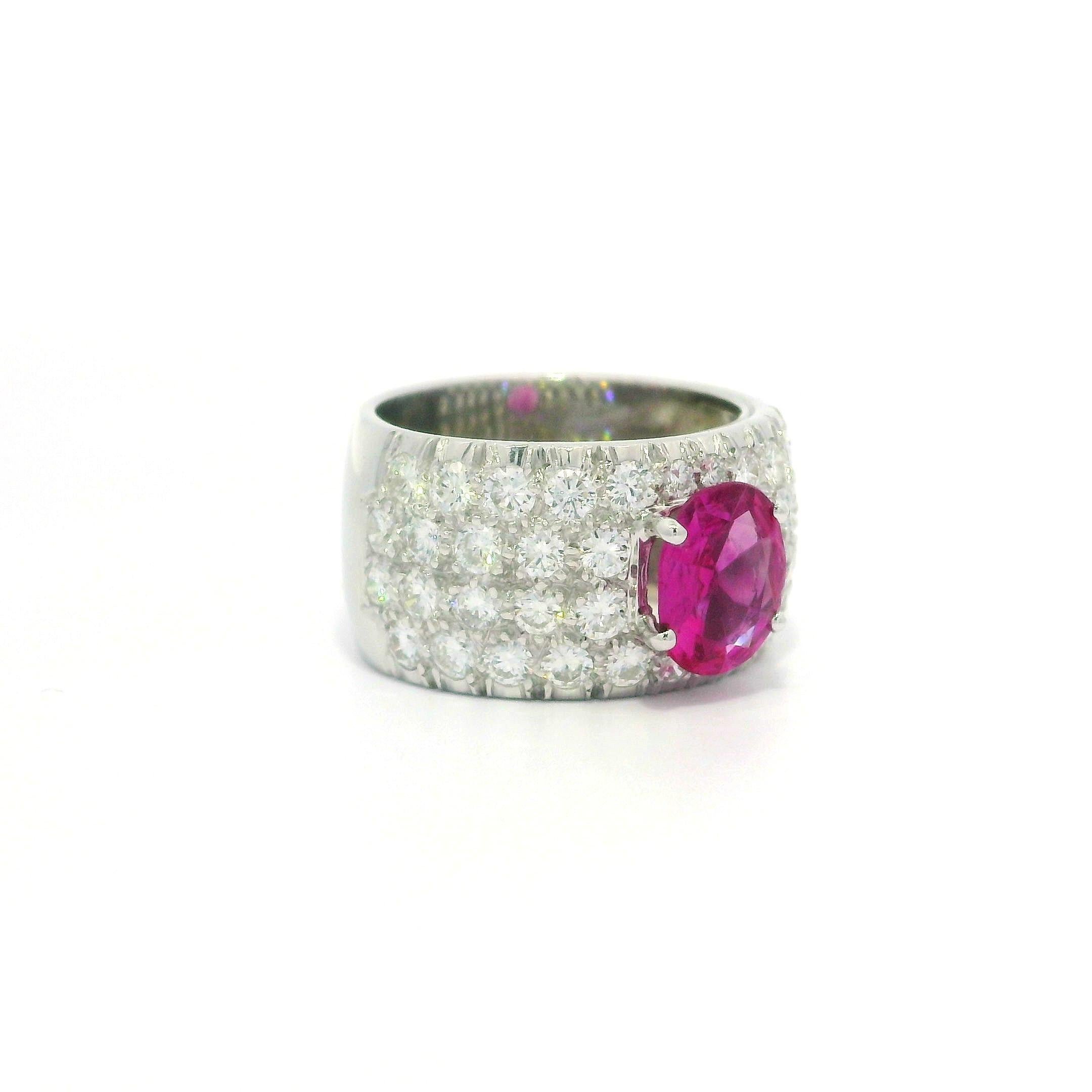 Breiter Vintage Platinring, Platin GIA 2,14ctw, unbehandelter burmesischer rosa Saphir, Diamant im Angebot 2