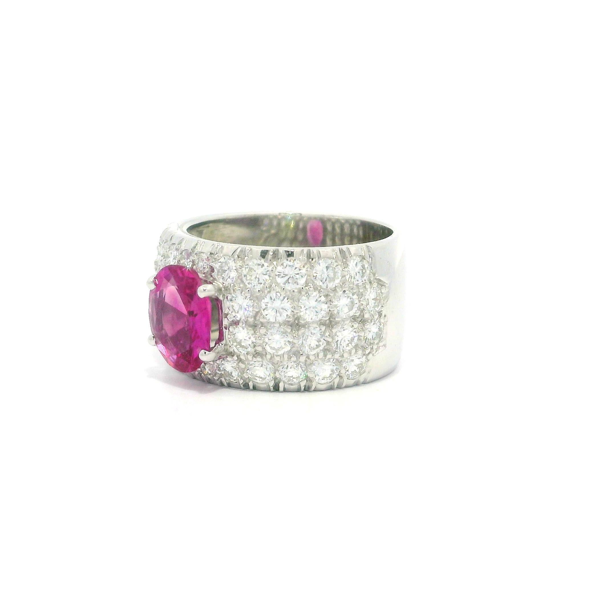 Breiter Vintage Platinring, Platin GIA 2,14ctw, unbehandelter burmesischer rosa Saphir, Diamant im Angebot 3