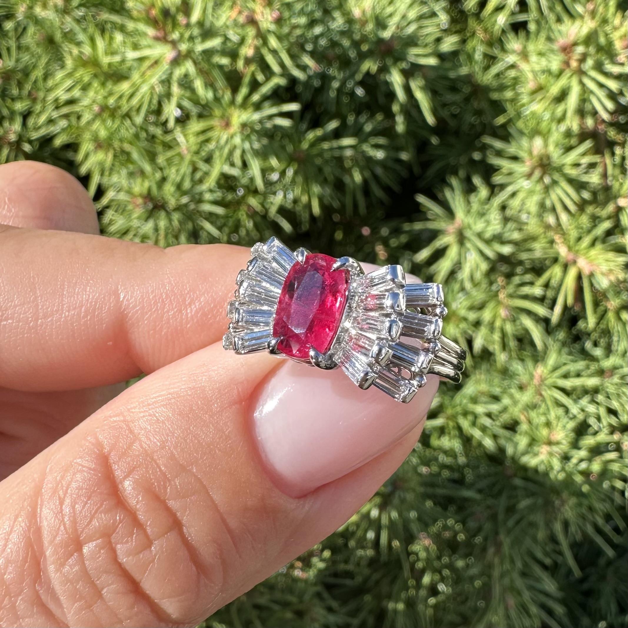 Vintage Platin GIA 2,49ct Cushion Rubin Flared Baguette Diamond Ribbon Bow Ring im Angebot 12