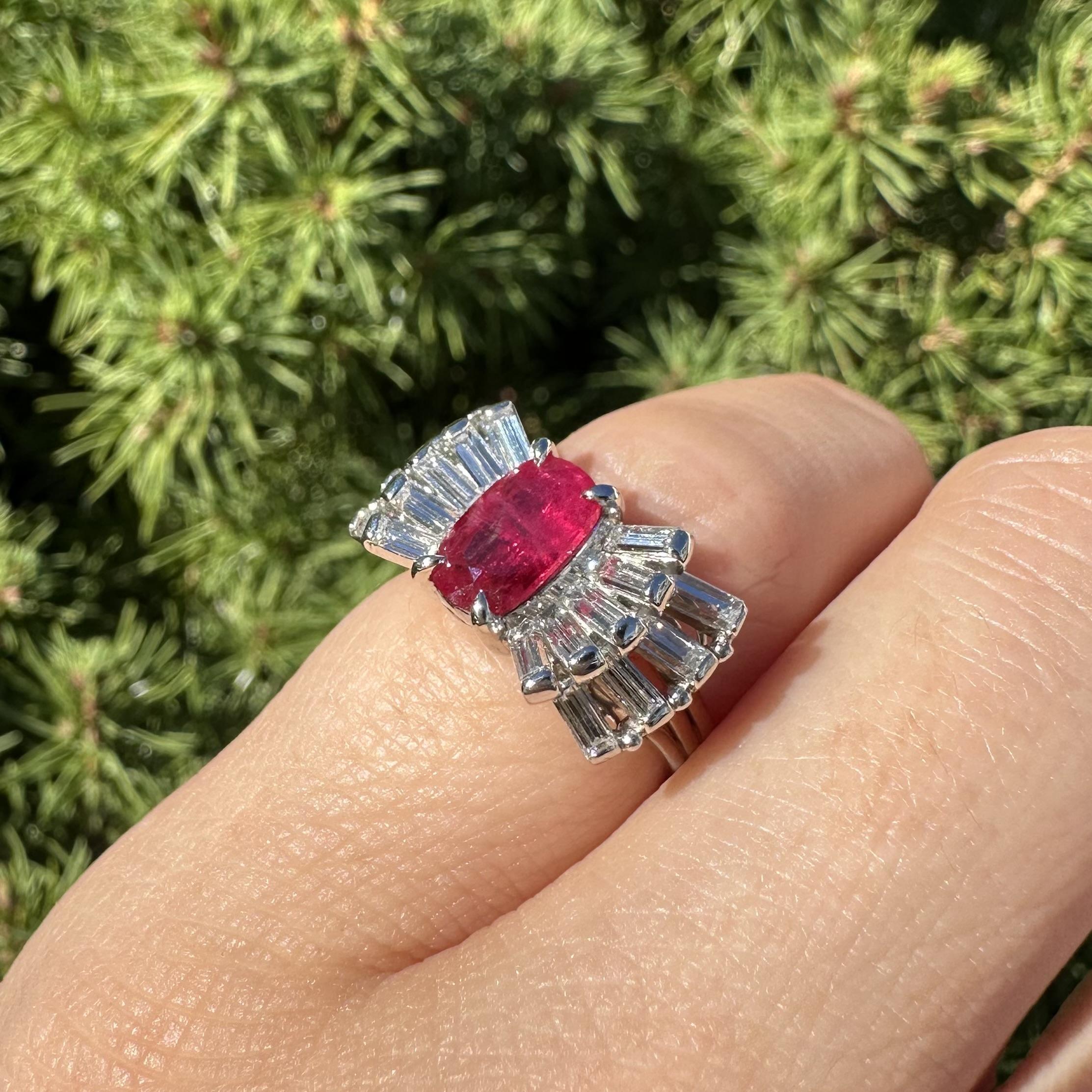 Vintage Platin GIA 2,49ct Cushion Rubin Flared Baguette Diamond Ribbon Bow Ring im Angebot 14