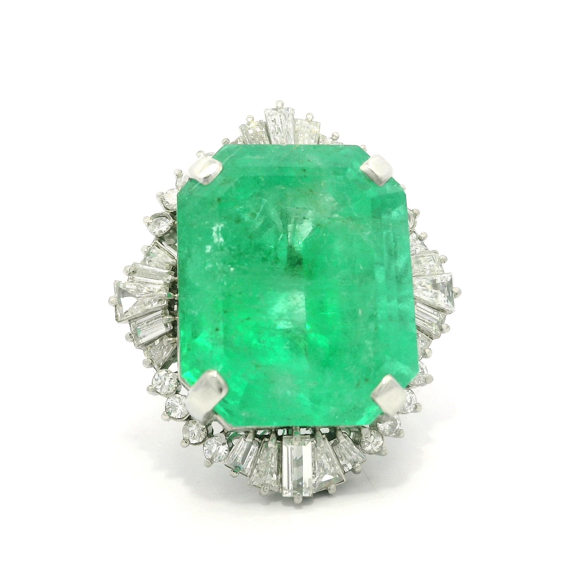 Vintage Platin GIA 25,15ctw großen kolumbianischen Smaragd w / Diamant Statement Ring im Angebot 5