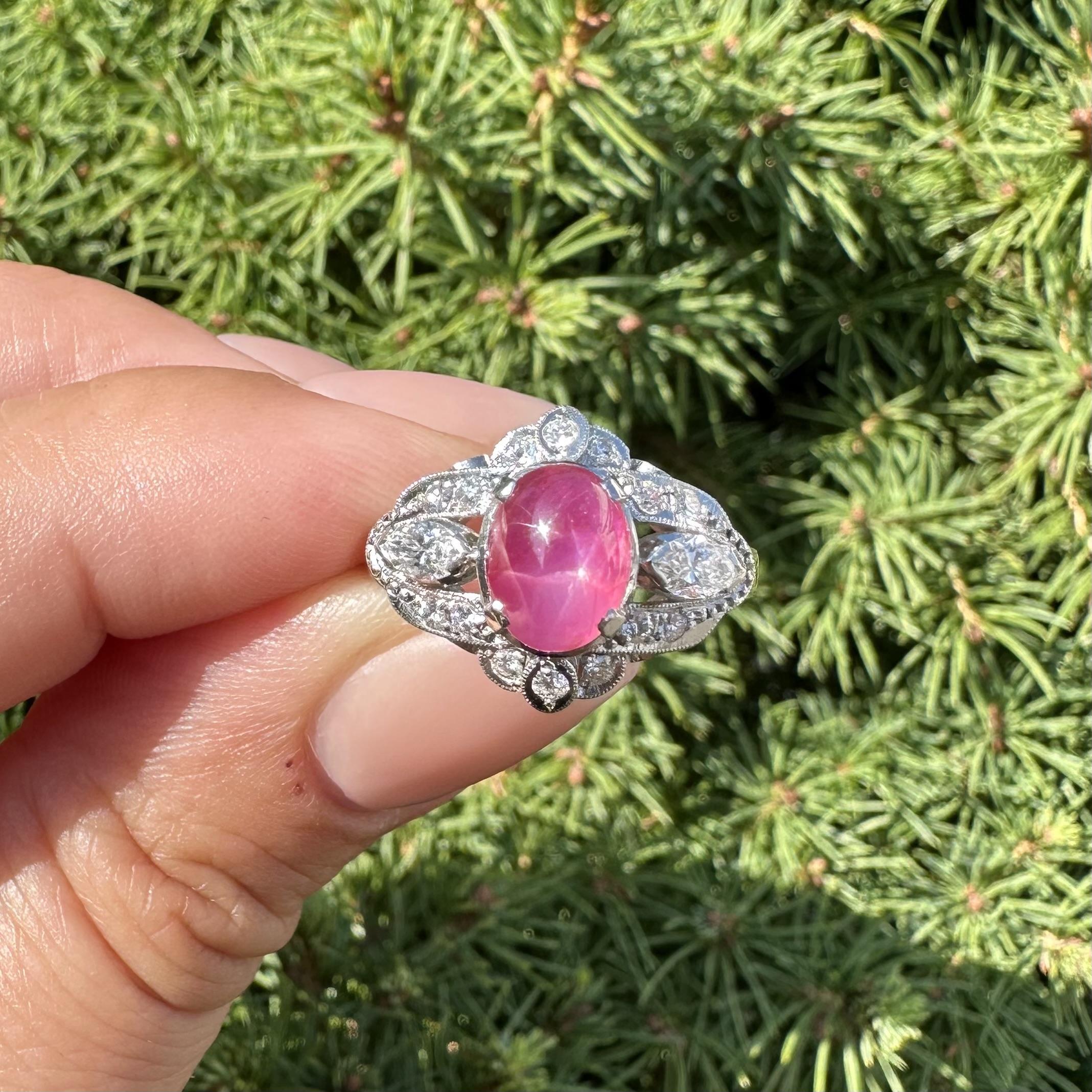 Vintage Platin GIA 2,72ctw Cabochon Star Rubin w / Marquise & Runde Diamant-Ring im Angebot 14