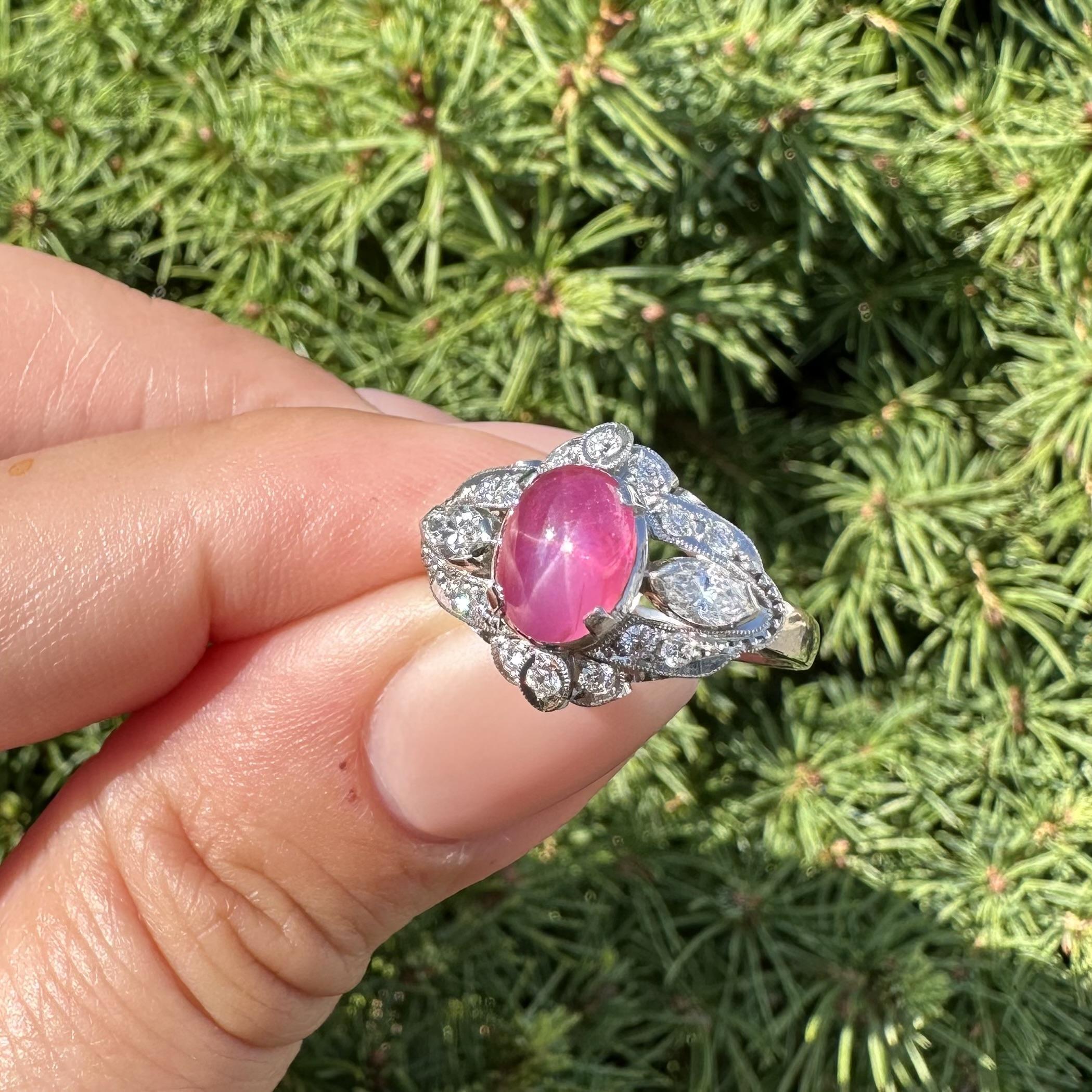 Vintage Platin GIA 2,72ctw Cabochon Star Rubin w / Marquise & Runde Diamant-Ring im Angebot 15