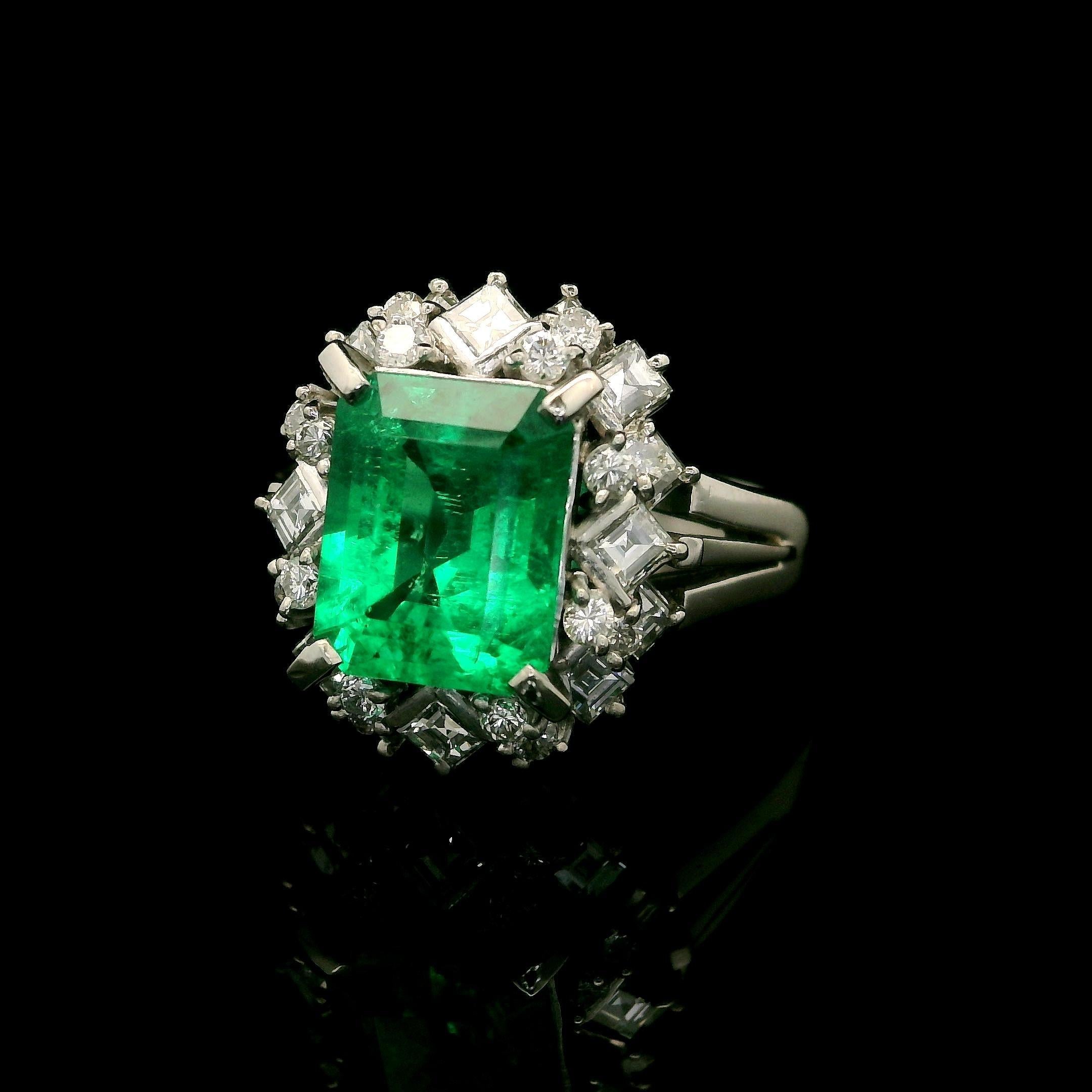 --Pierre(s) :...
(1) Émeraude naturelle véritable - taille octogonale allongée - sertie - belle couleur verte - clarté améliorée F1 - huile mineure - 1,88ct (exact)** Voir les détails de la certification ci-dessous pour des informations complètes