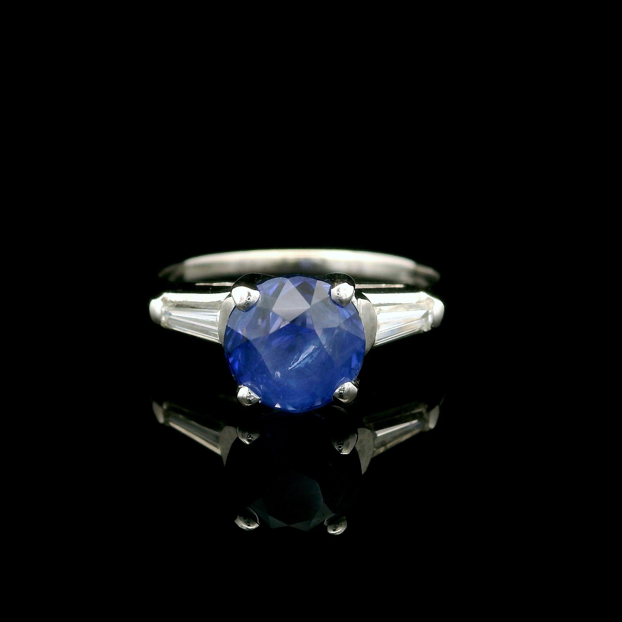 Round Cut Vintage Platinum Gia 2.82ctw Chunky No Heat Sapphire & Baguette Diamond Ring For Sale