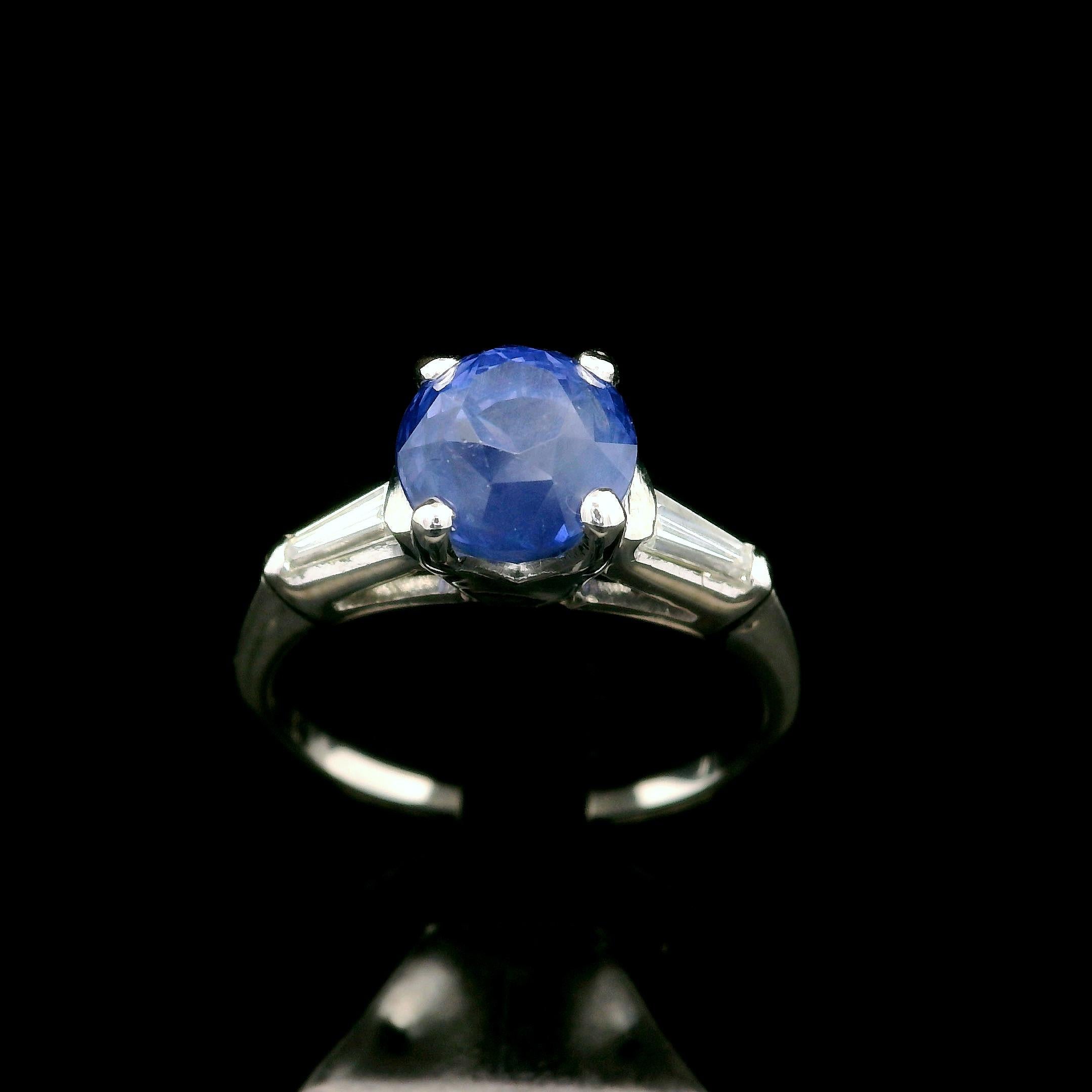 Vintage Platinum Gia 2.82ctw Chunky No Heat Sapphire & Baguette Diamond Ring For Sale 1