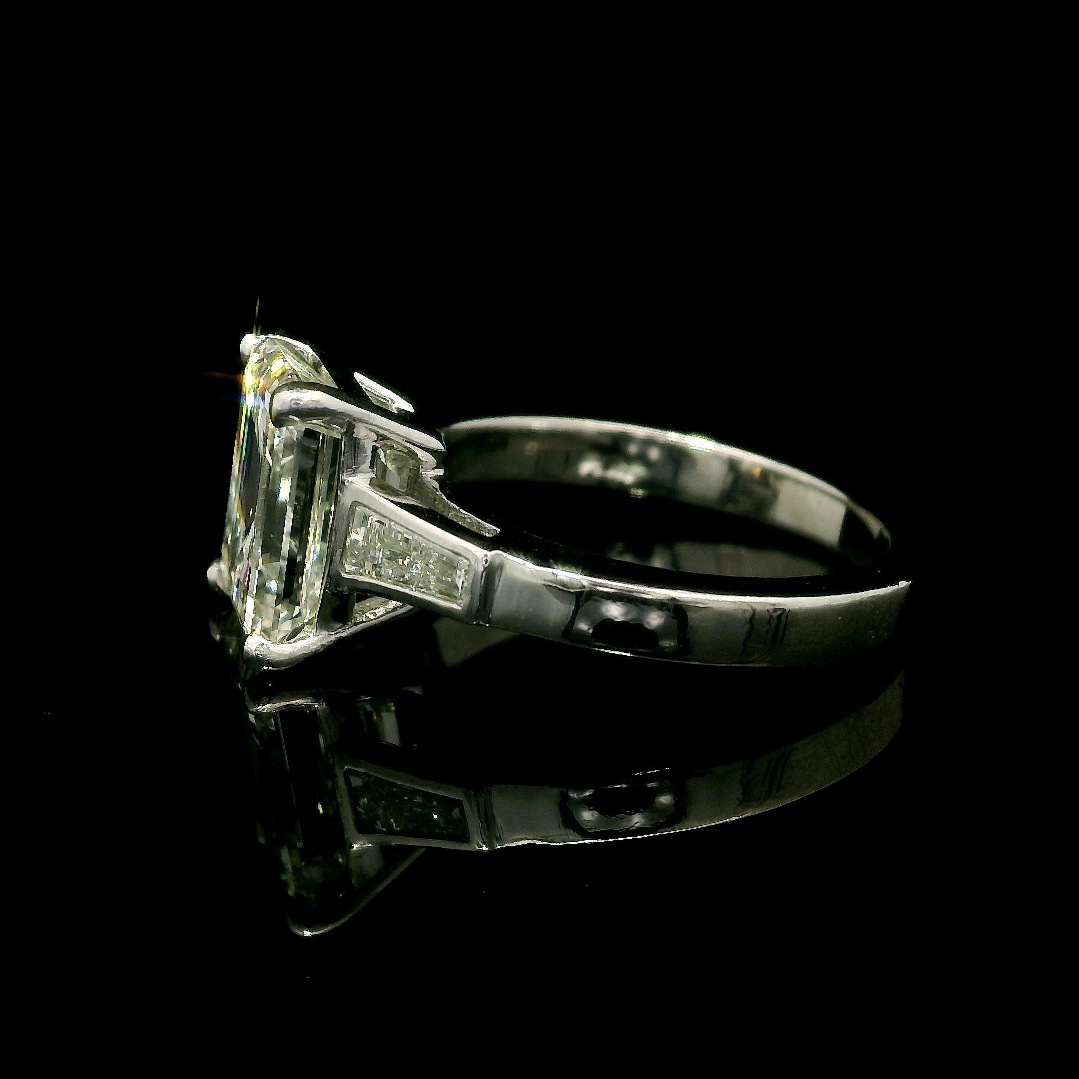 Vintage Platinum GIA 2.93ctw Old Emerald Cut & Baguette Diamond Engagement Ring For Sale 1