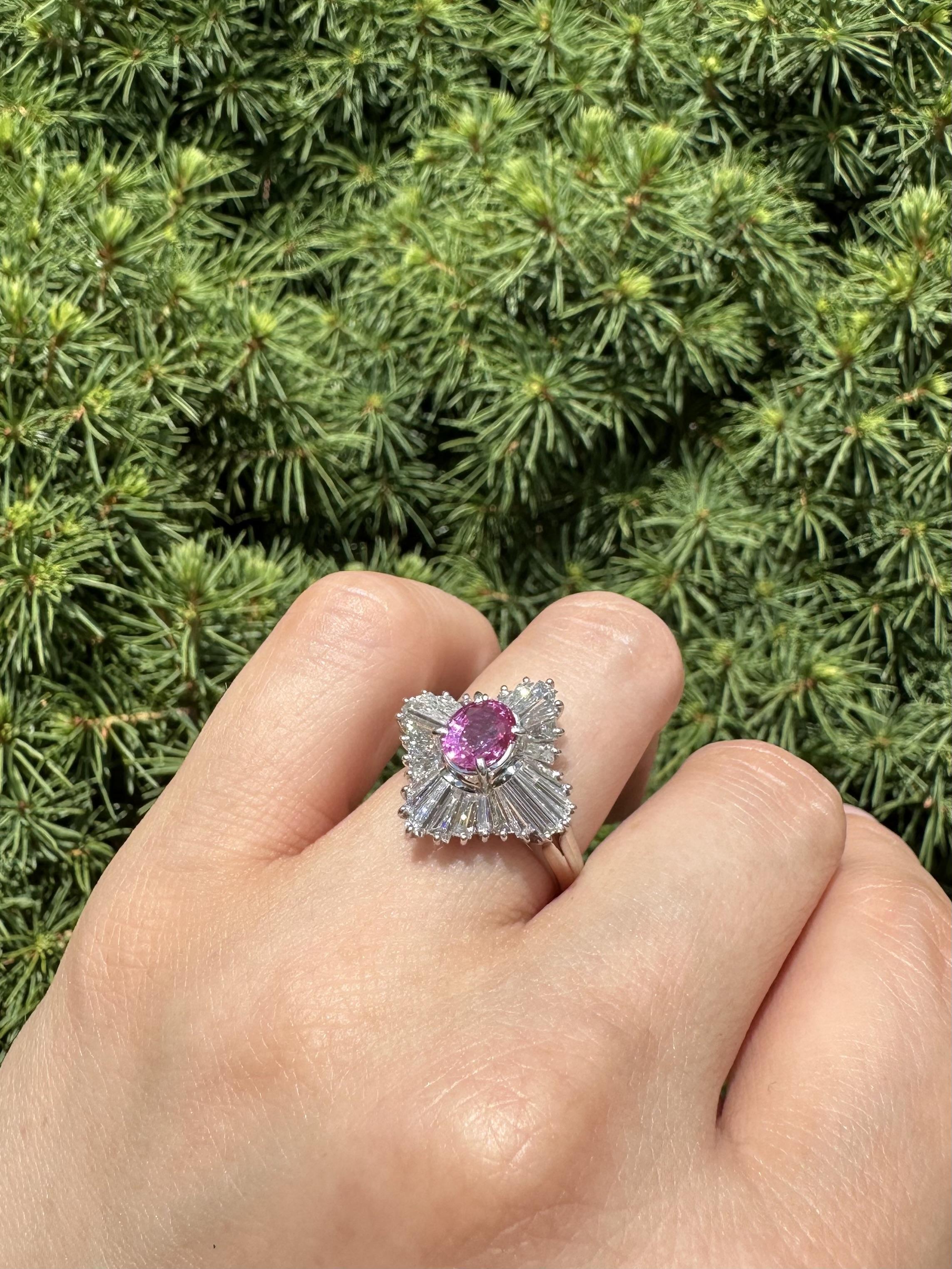 Anillo Bailarina Vintage Platino GIA 3,37ctw Sin Calor Zafiro Rosa Diamante Blanco en venta 5