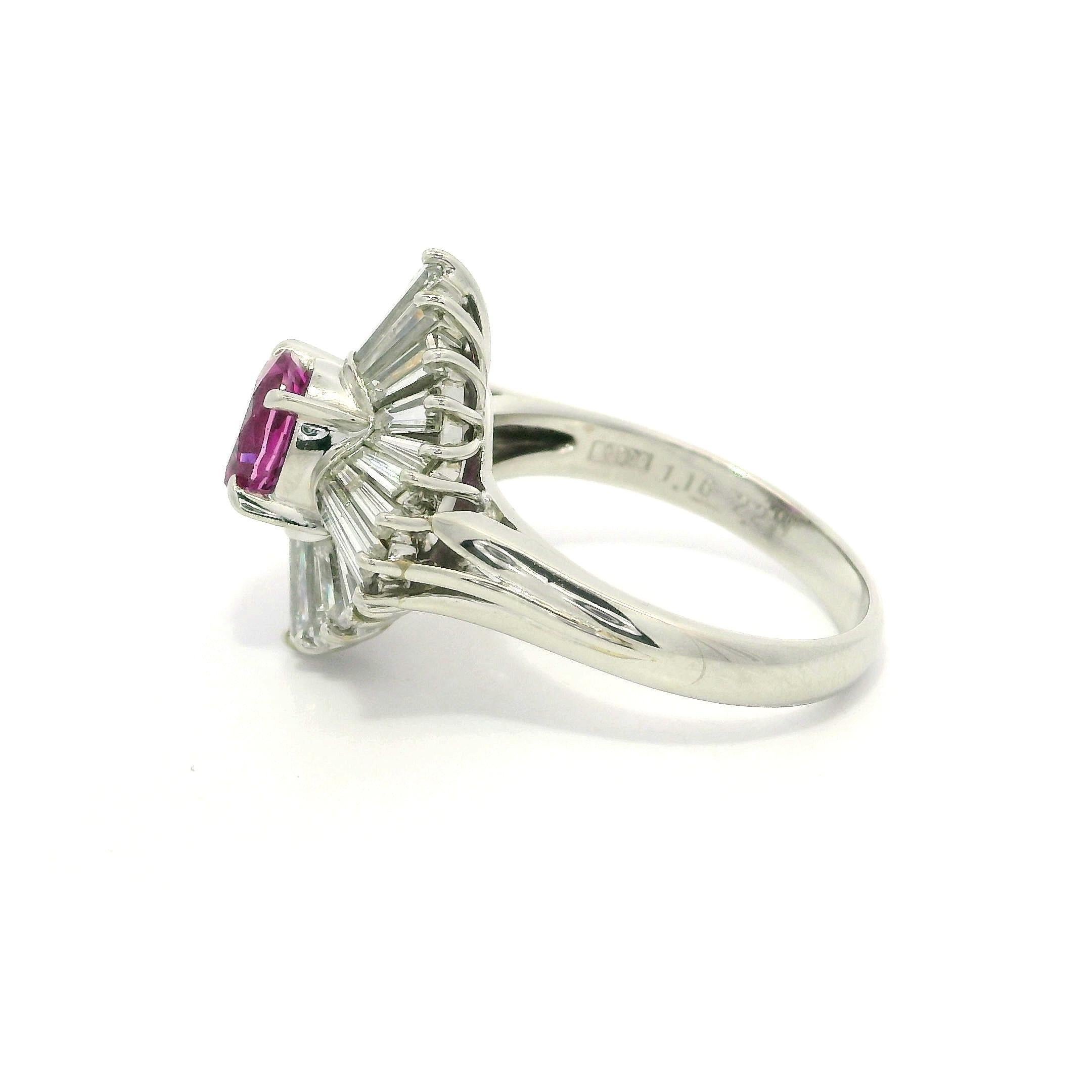 Anillo Bailarina Vintage Platino GIA 3,37ctw Sin Calor Zafiro Rosa Diamante Blanco en venta 9