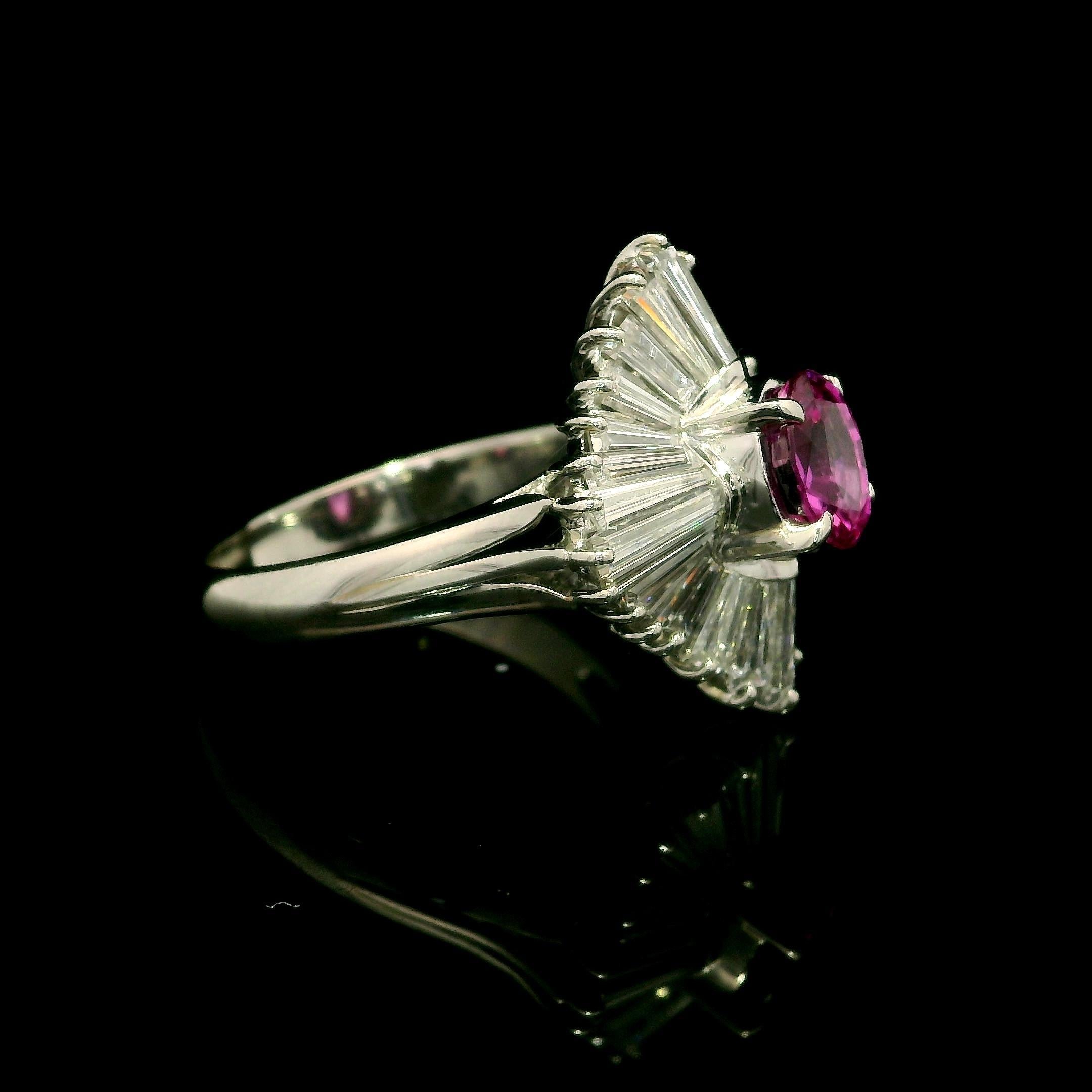 Anillo Bailarina Vintage Platino GIA 3,37ctw Sin Calor Zafiro Rosa Diamante Blanco en Excelente estado para la venta en Montclair, NJ