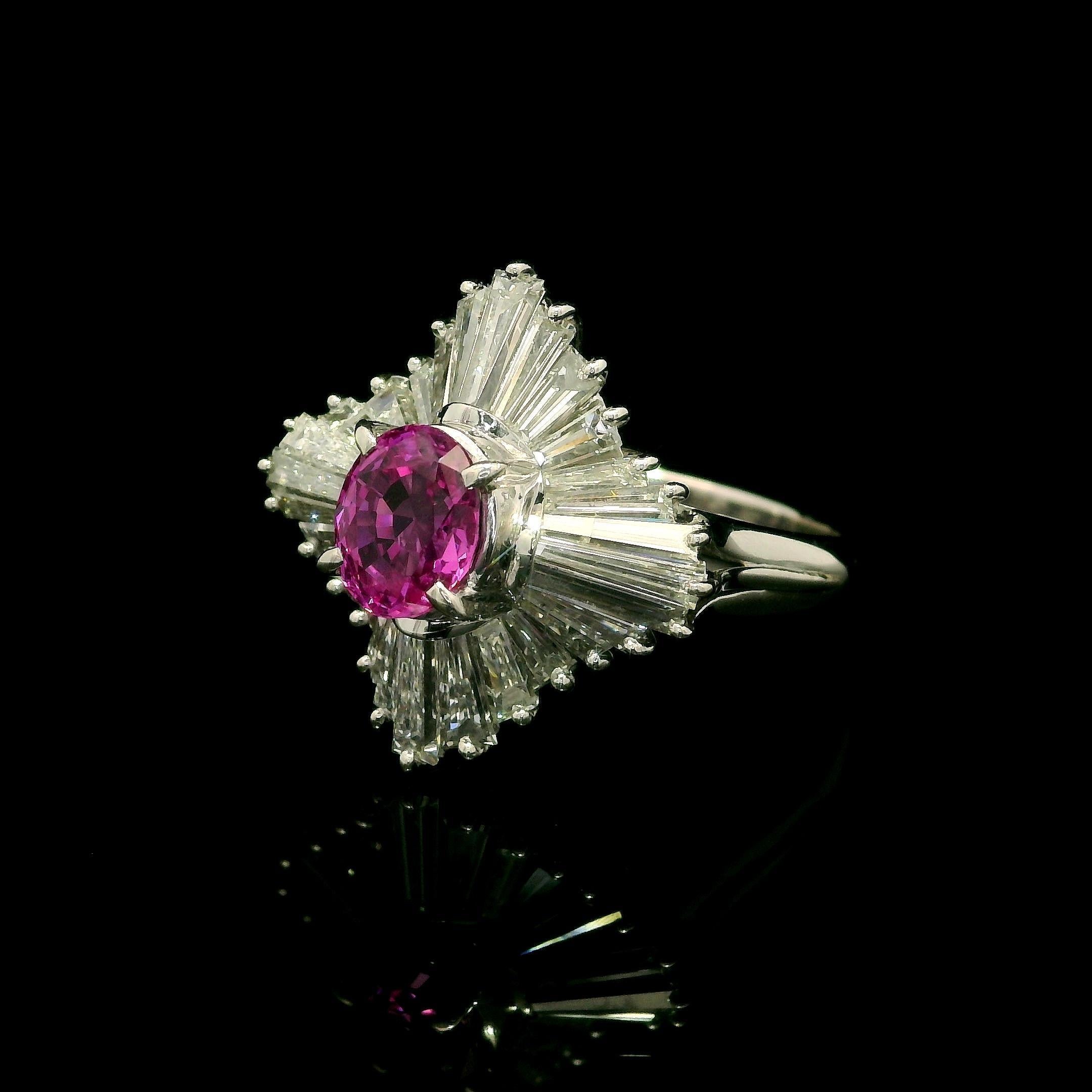 Anillo Bailarina Vintage Platino GIA 3,37ctw Sin Calor Zafiro Rosa Diamante Blanco en venta 2