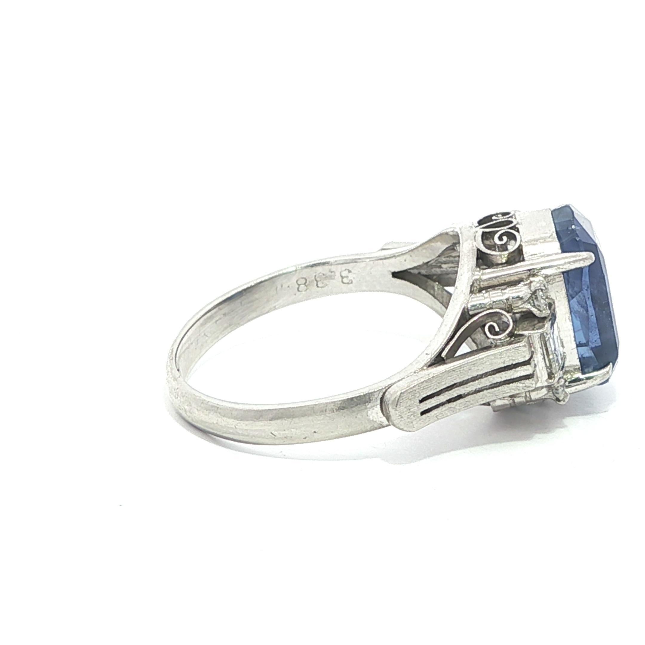 Bague Vintage en platine GIA 3.65ctw No Heat Long Cushion Old Step Sapphire Diamond Ring Bon état - En vente à Montclair, NJ