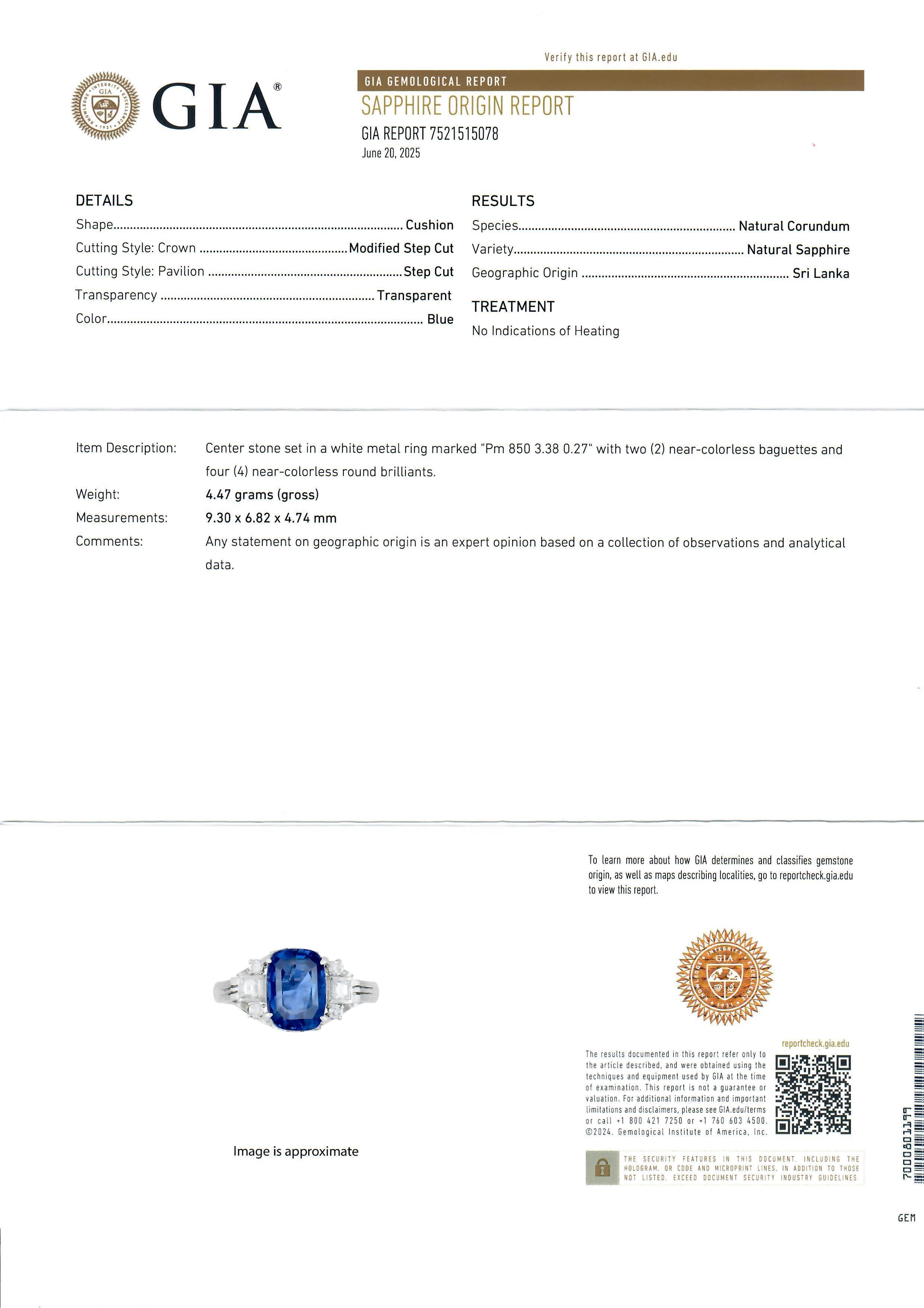 Bague Vintage en platine GIA 3.65ctw No Heat Long Cushion Old Step Sapphire Diamond Ring Pour femmes en vente