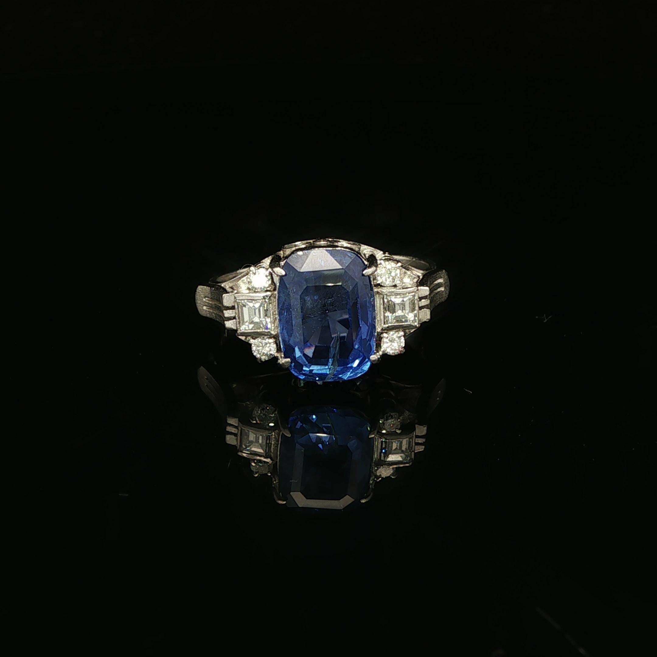 Bague Vintage en platine GIA 3.65ctw No Heat Long Cushion Old Step Sapphire Diamond Ring en vente 2