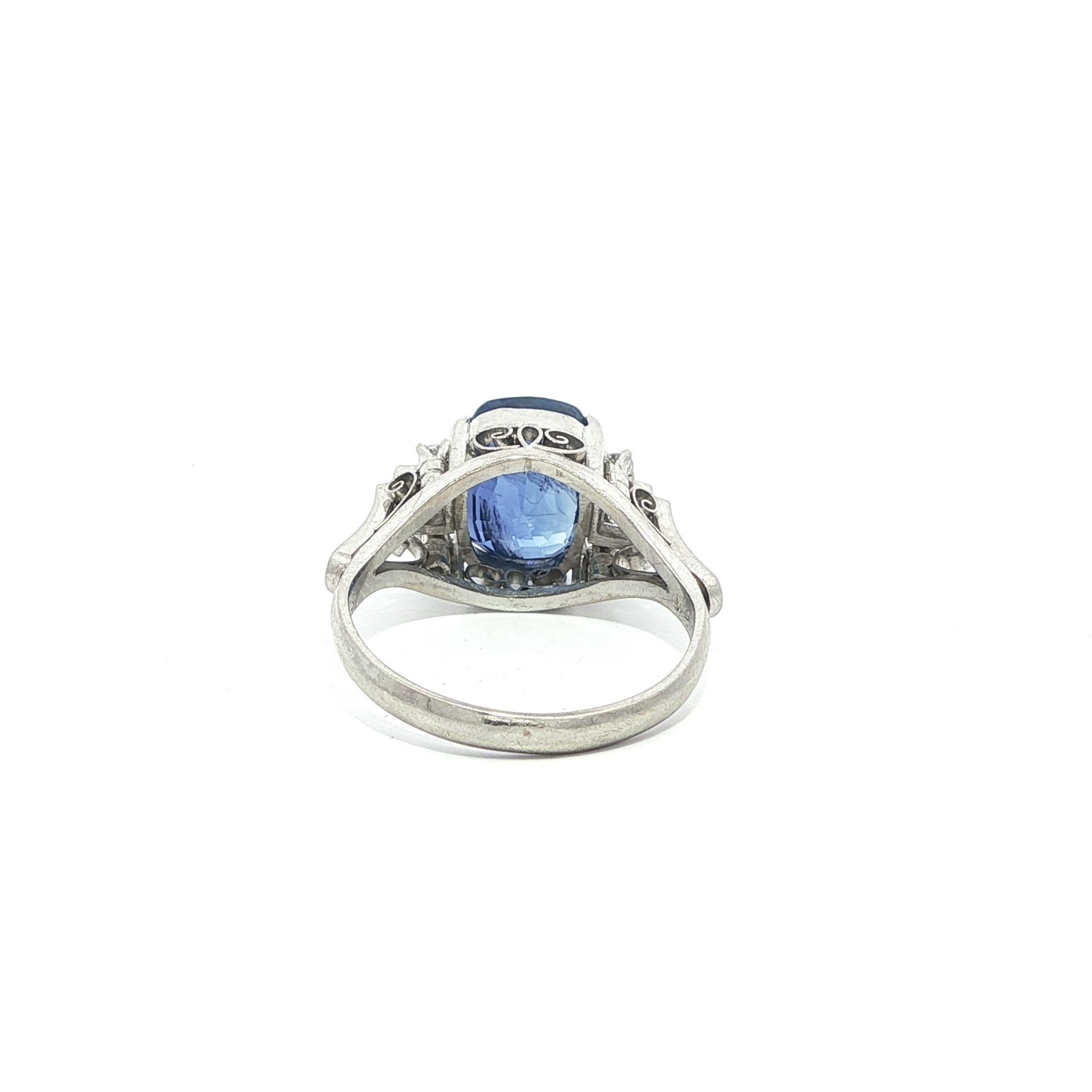 Bague Vintage en platine GIA 3.65ctw No Heat Long Cushion Old Step Sapphire Diamond Ring en vente 3