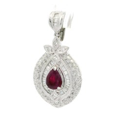 Colgante vintage de platino con diamante de rubí de Birmania GIA de 3,76 quilates con realce de lágrima grande