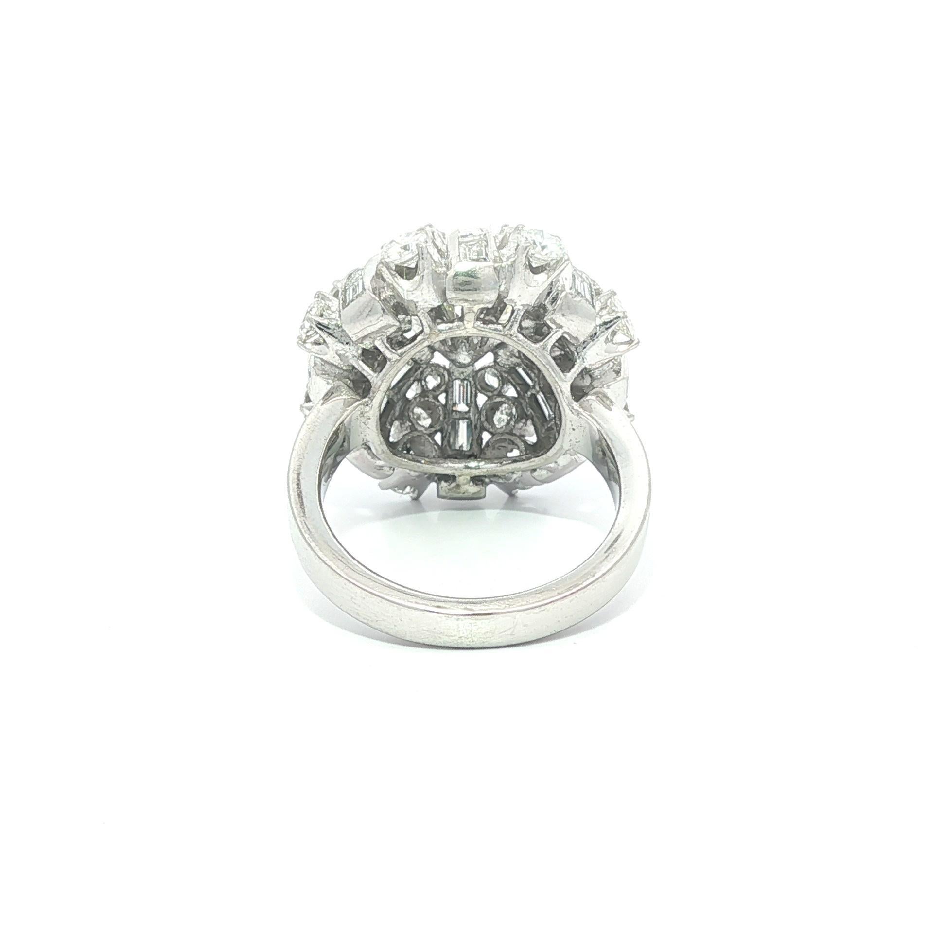 Vintage Platin GIA 3,94ctw alte europäische Diamant Wasserfall gewölbt Cocktail Ring im Angebot 7