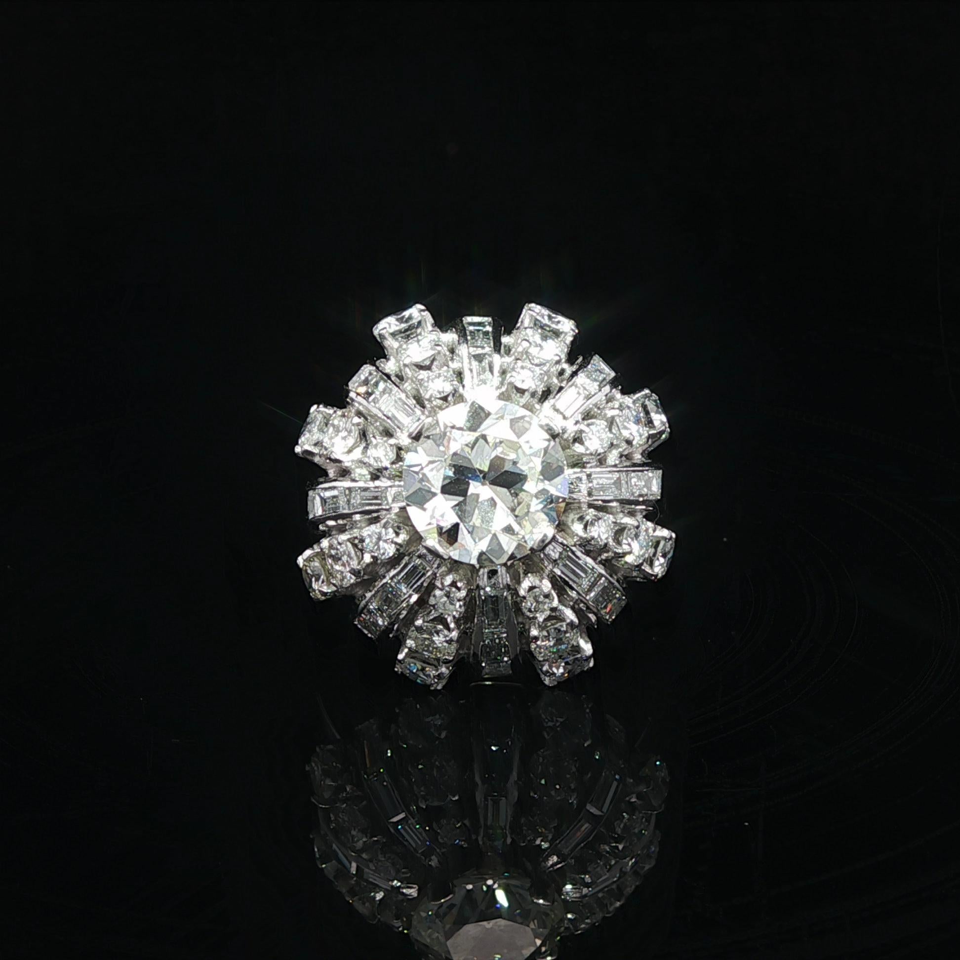 Vintage Platin GIA 3,94ctw alte europäische Diamant Wasserfall gewölbt Cocktail Ring (Alteuropäischer Schliff) im Angebot