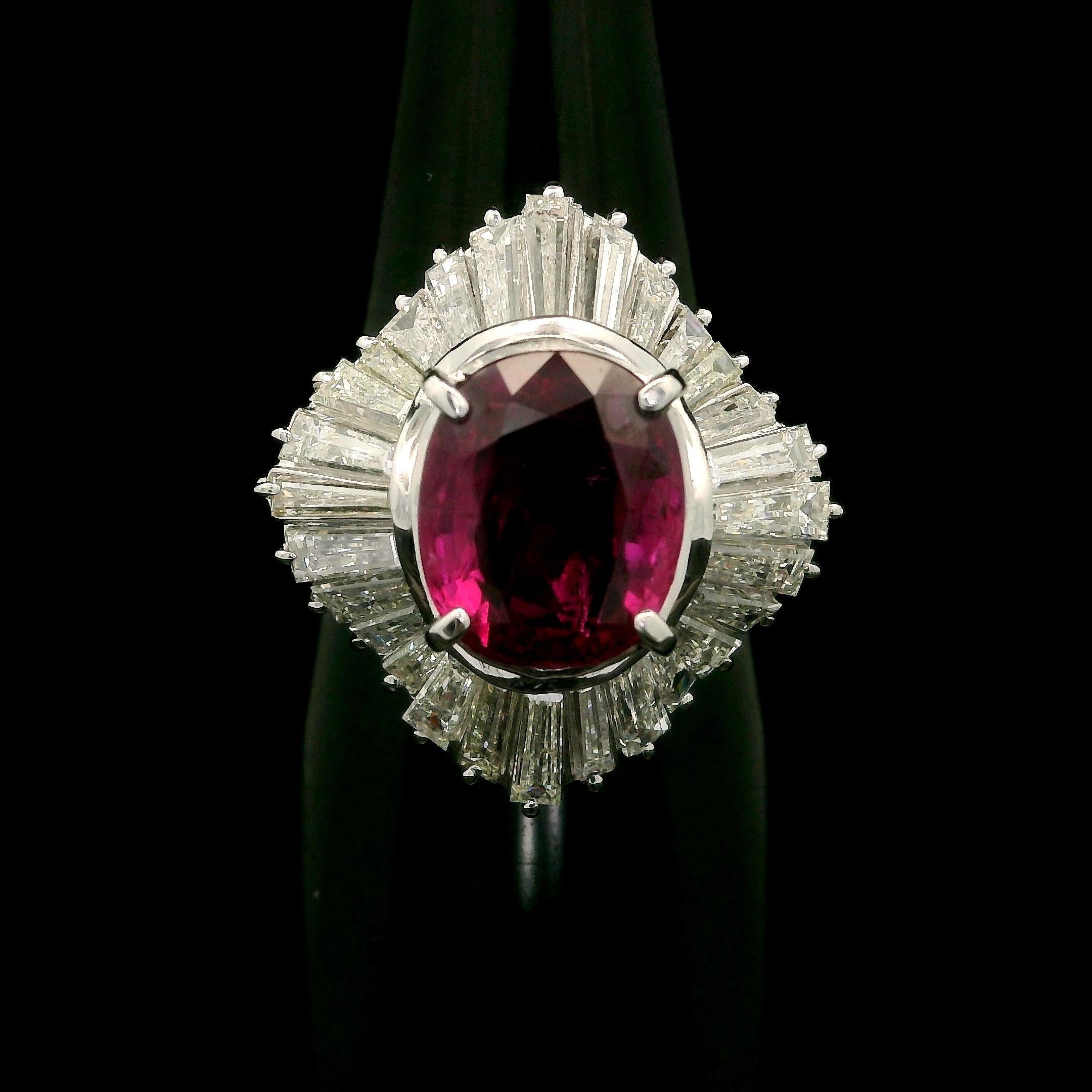 Vintage Platin GIA 4,12ctw Ovaler Rubin & Diamant Wavy Ballerina Cocktail-Ring, Vintage 7