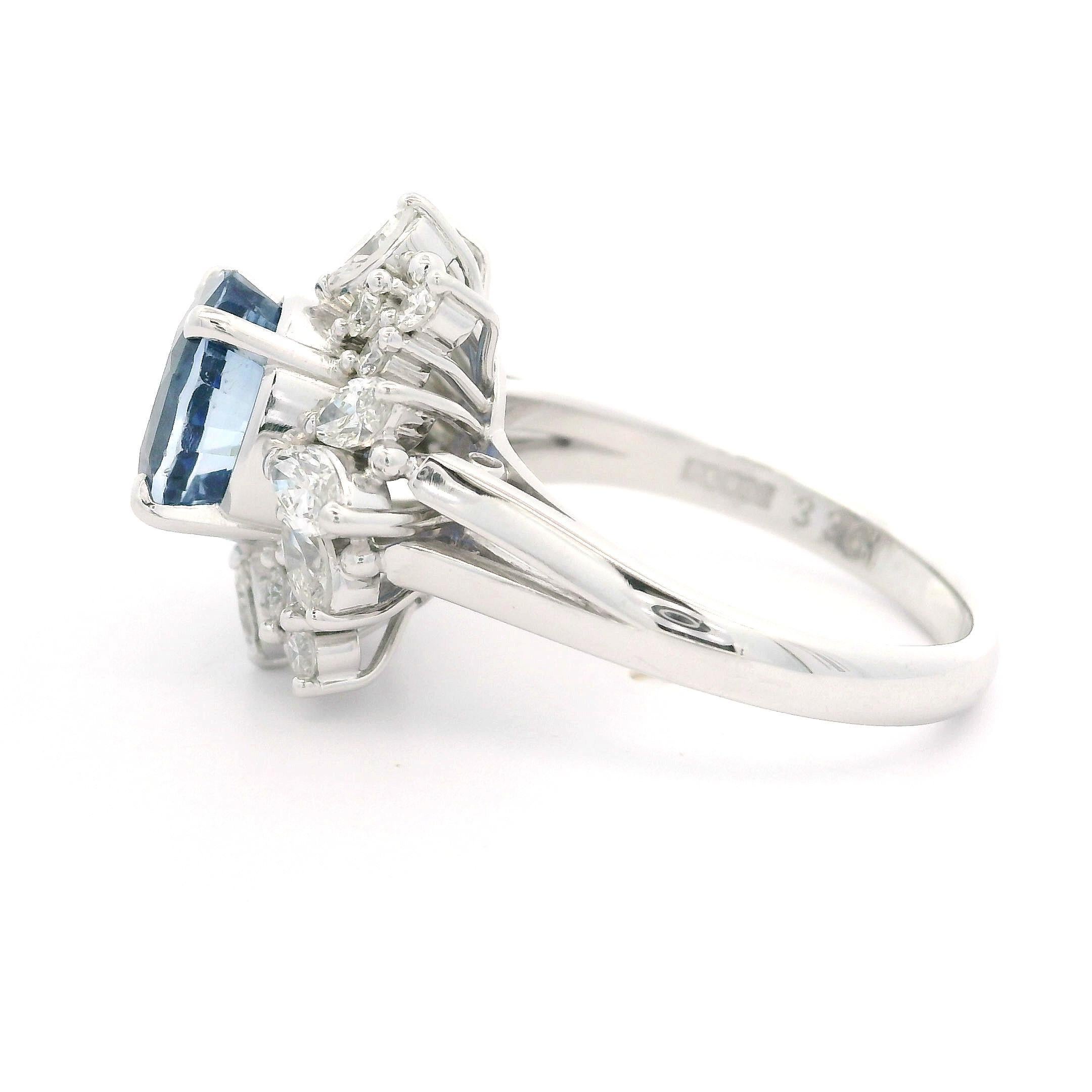 Vintage Platinum GIA 4.21ctw No Heat Kashmir Sapphire & Diamond Ring For Sale 5