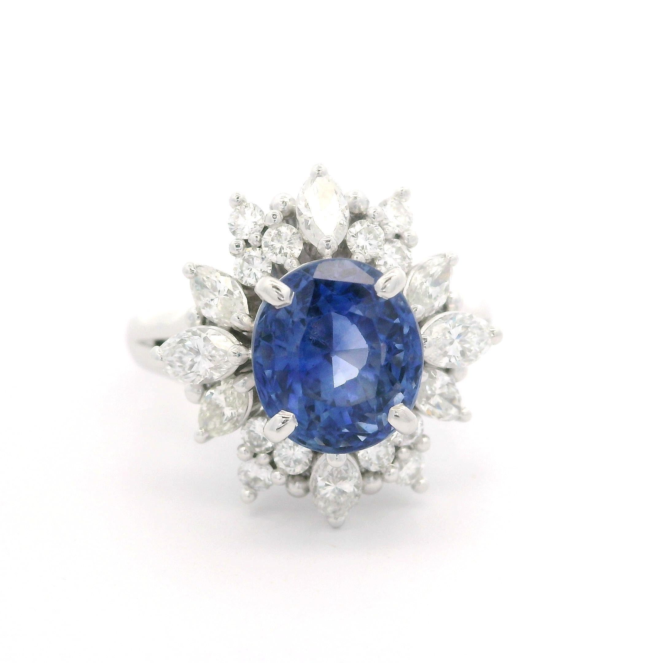Vintage Platinum GIA 4.21ctw No Heat Kashmir Sapphire & Diamond Ring For Sale 2