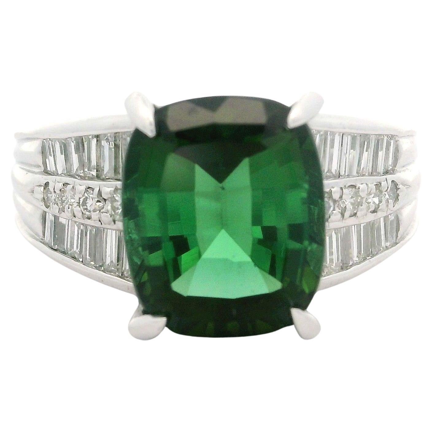 Vintage Platin GIA 5,31ct Vivid Green Cushion Turmalin Diamant Cocktail Ring im Angebot