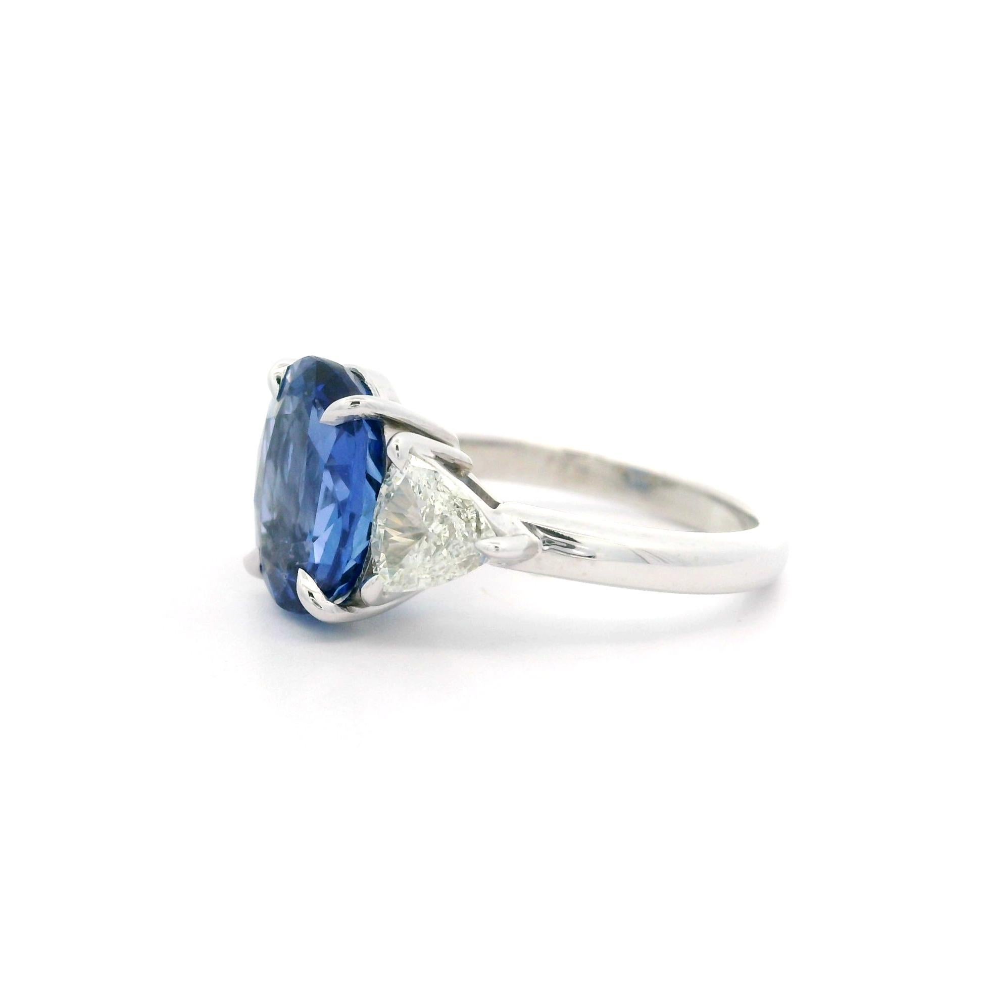 --Pietre: --
(1) Zaffiro naturale autentico - taglio ovale - incastonato - pulito - splendido colore blu - senza calore - 4,78ct (certificato esatto)
** Vedere i dettagli della certificazione qui sotto per informazioni complete
(2) Diamanti naturali