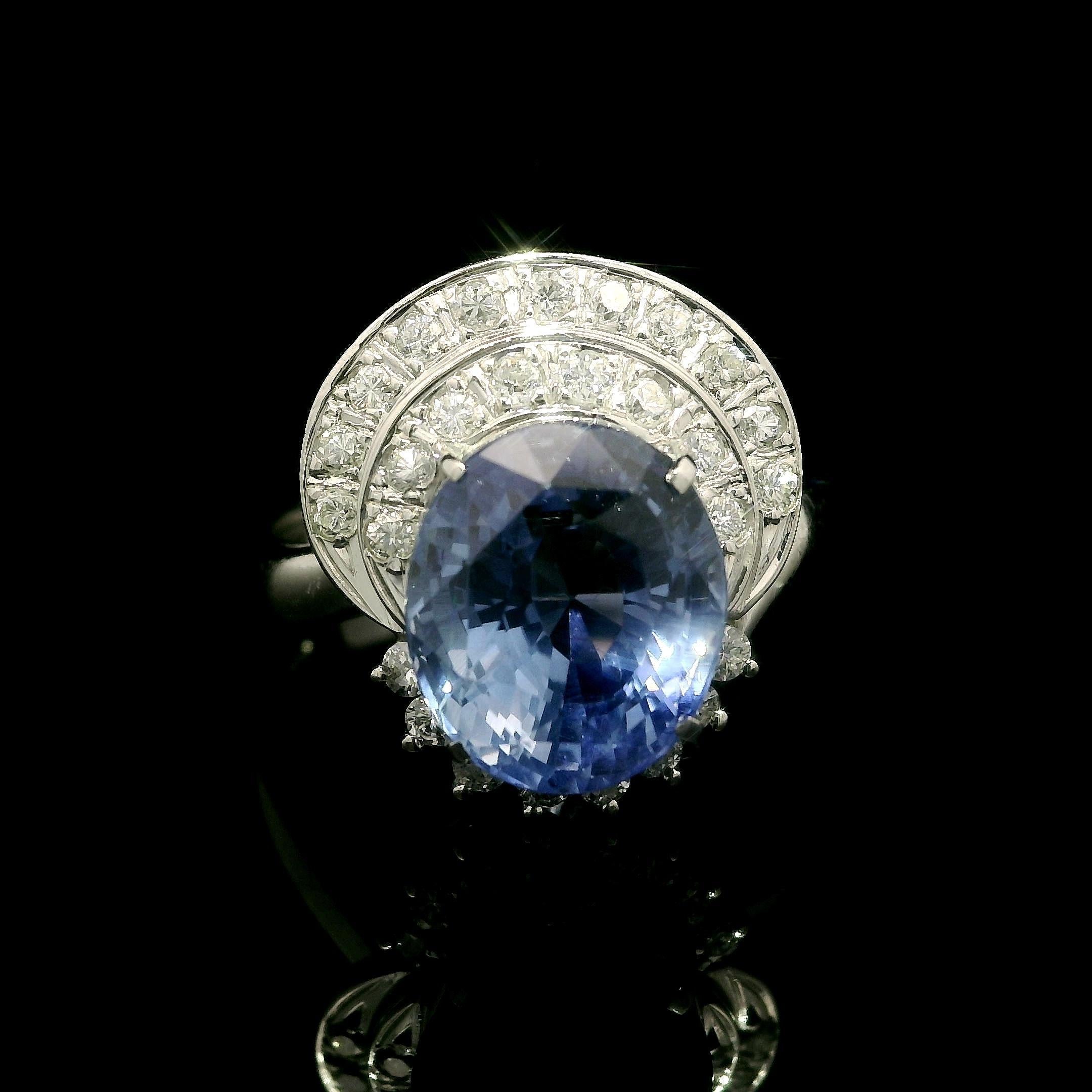 Anillo vintage de platino GIA de 5,56 ctw de zafiro de Ceilán sin calor con diamante en venta 6