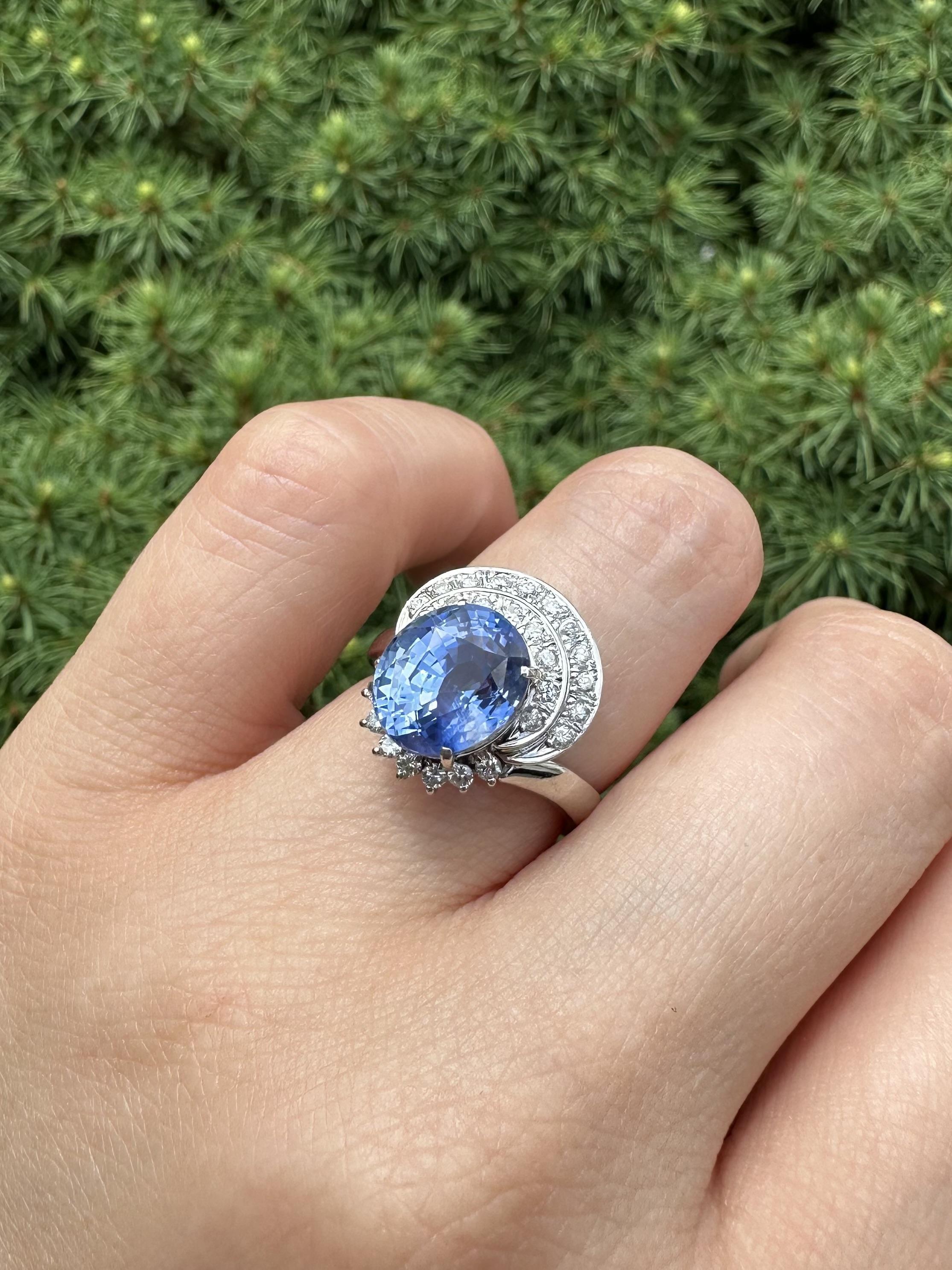 Anillo vintage de platino GIA de 5,56 ctw de zafiro de Ceilán sin calor con diamante en Excelente estado para la venta en Montclair, NJ