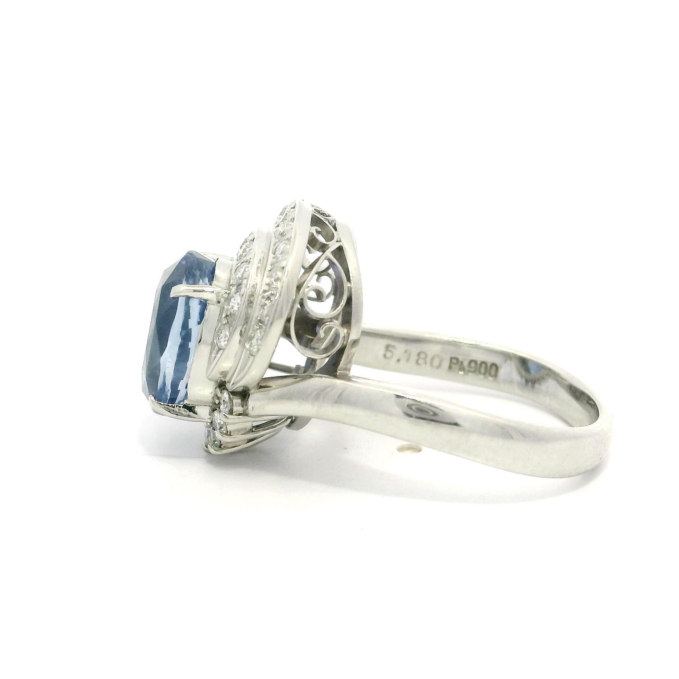 Anillo vintage de platino GIA de 5,56 ctw de zafiro de Ceilán sin calor con diamante en venta 3