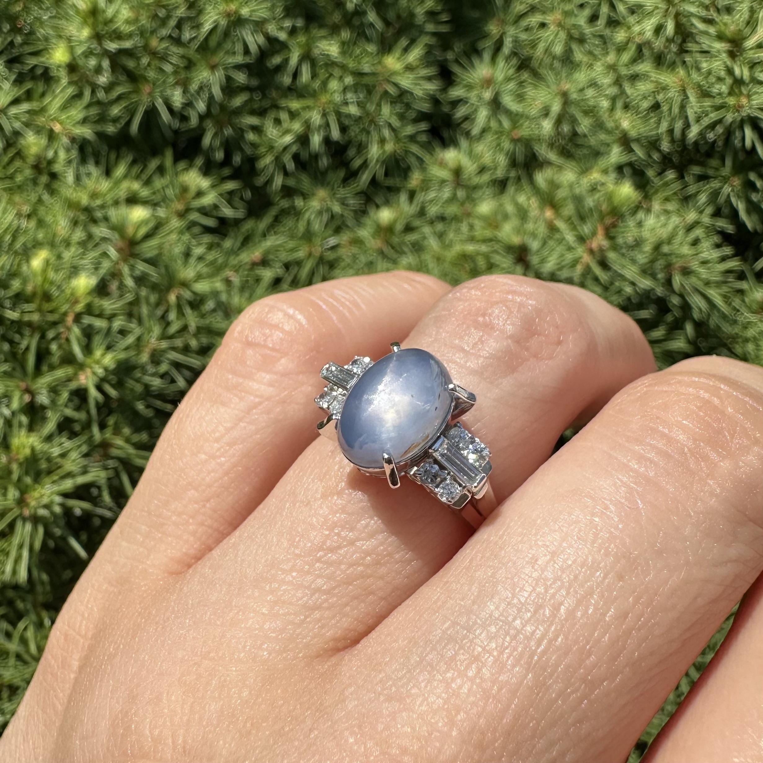 Vintage Platin GIA 5,75ctw Blue Star Sapphire w / Baguette Diamant-Seiten Ring im Angebot 6