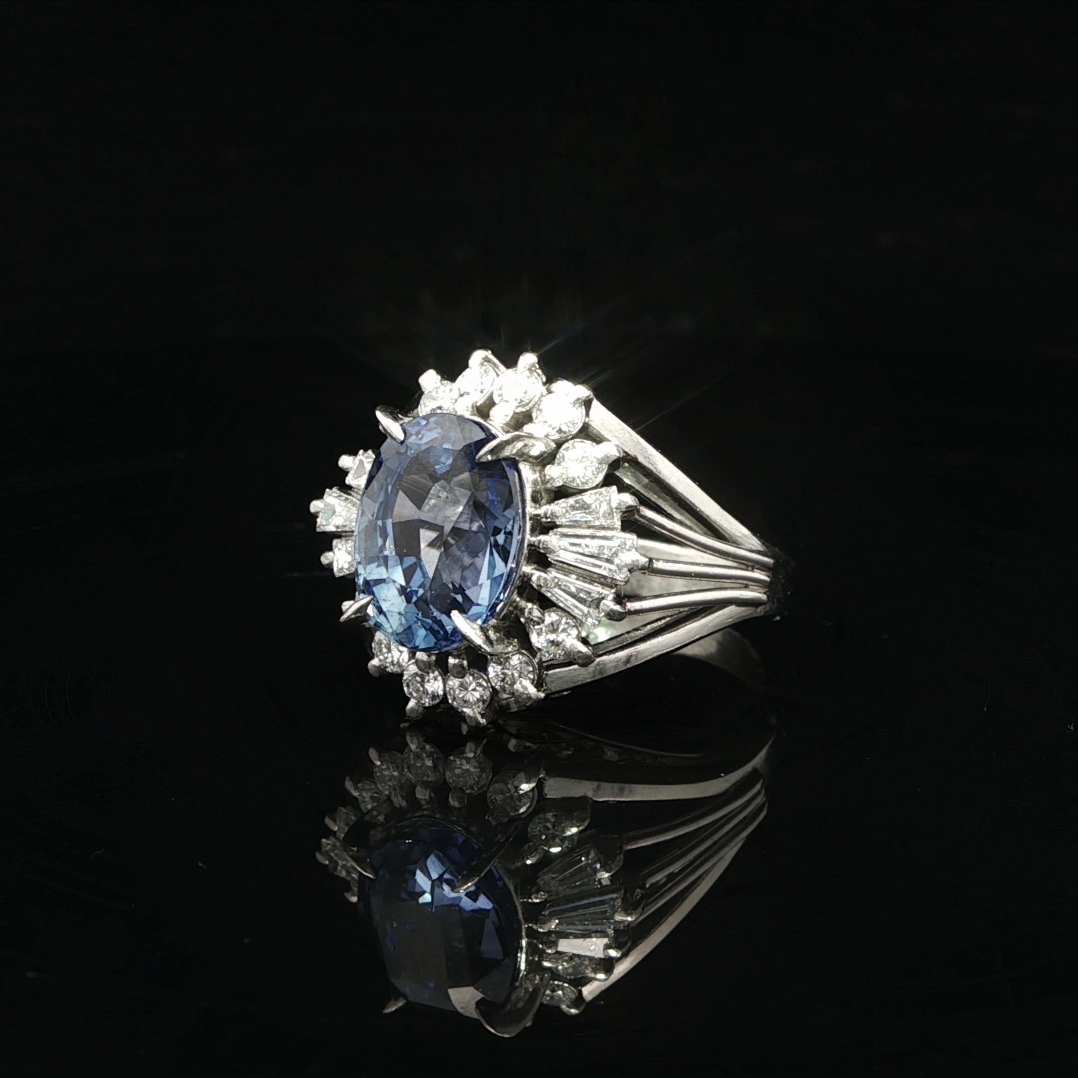 Vintage Platine GIA 6.07ctw No Heat Sapphire Diamond Open Side Shank Ring en vente 3