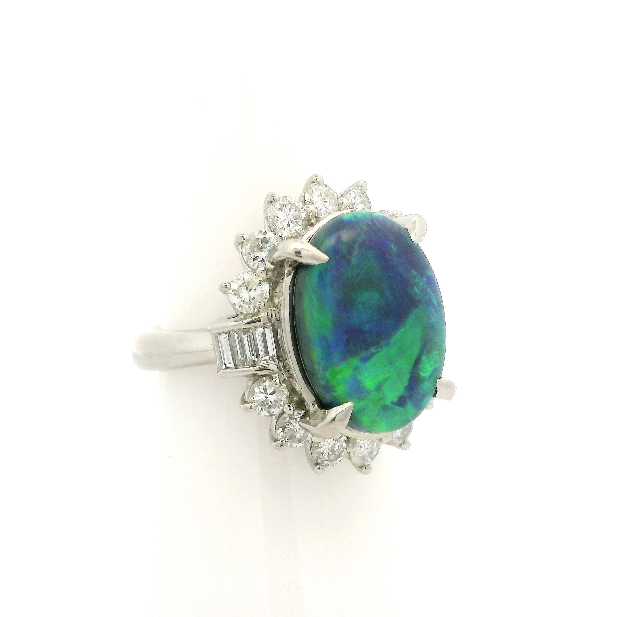 Bague de cocktail vintage en platine GIA 6.72ctw Black Opal w/ Diamond Halo en vente 4