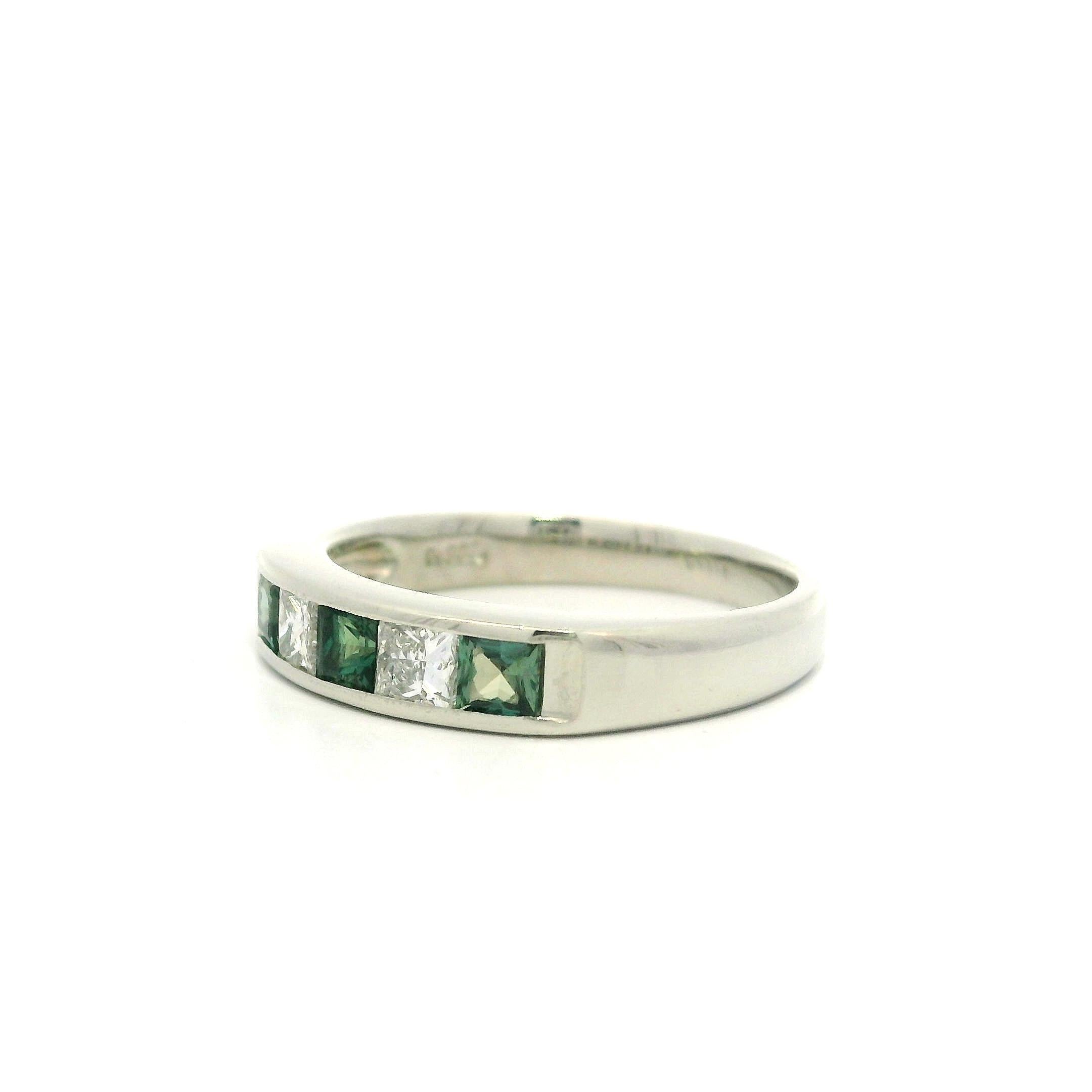 Anello vintage in platino GIA con alessandrite brasiliana quadrata e diamanti da 0,68 ct. in vendita 9