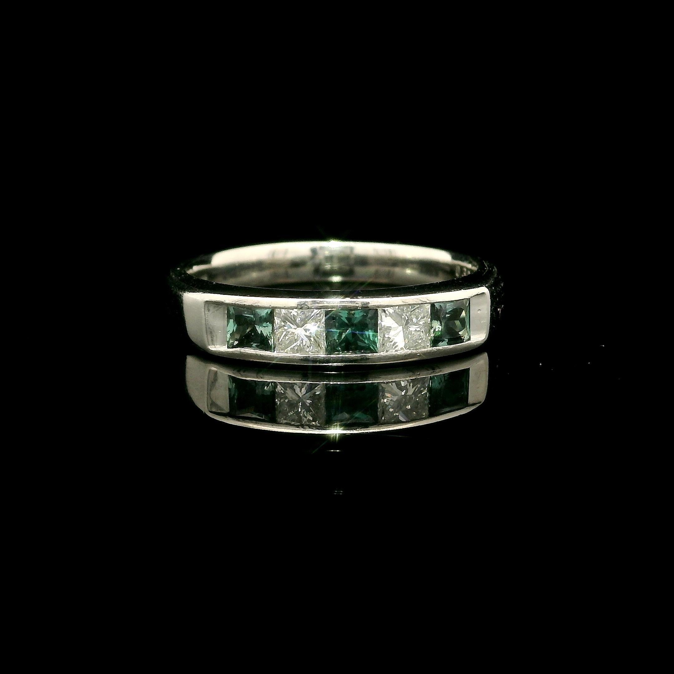 Anello vintage in platino GIA con alessandrite brasiliana quadrata e diamanti da 0,68 ct. in vendita 12