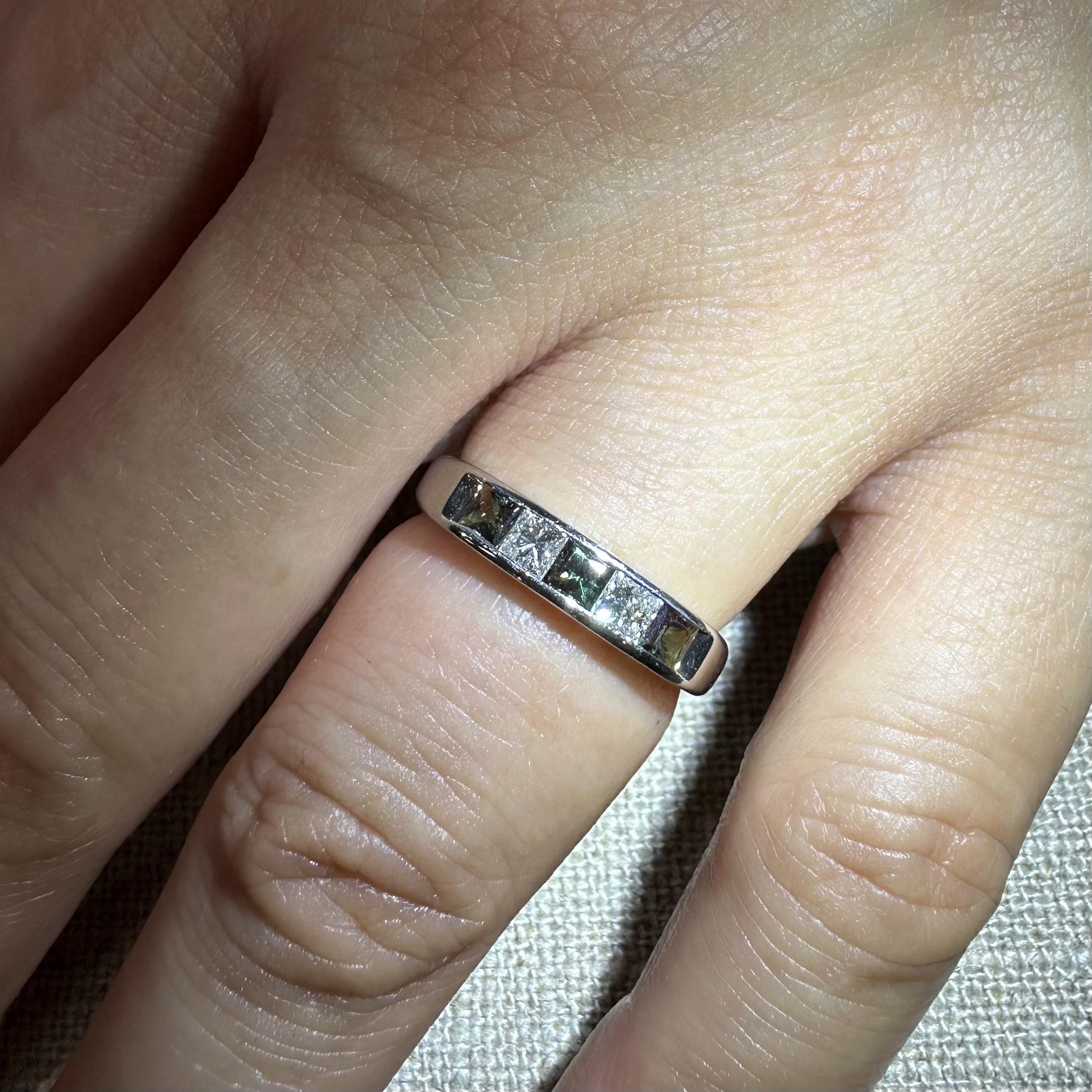 Donna Anello vintage in platino GIA con alessandrite brasiliana quadrata e diamanti da 0,68 ct. in vendita