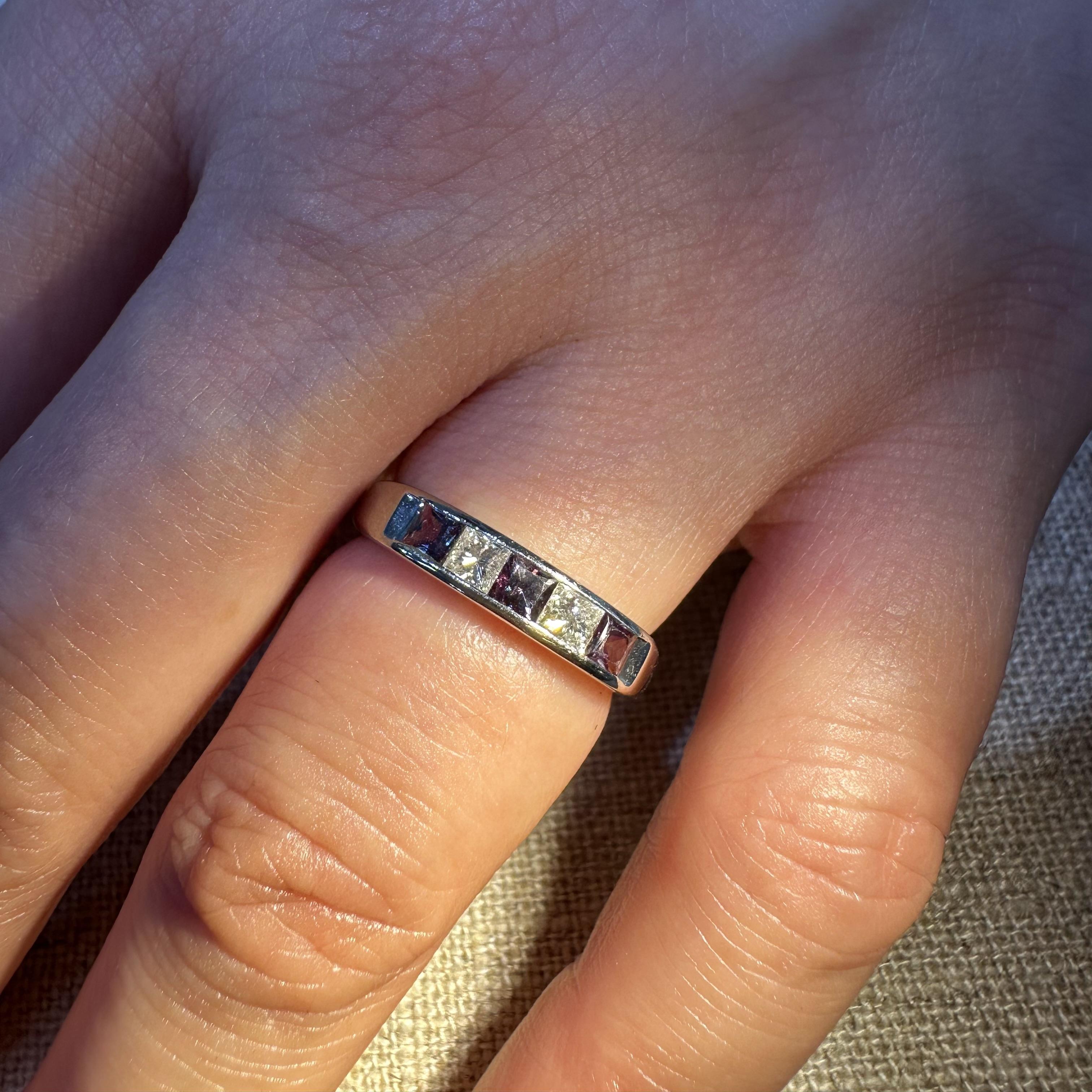Anello vintage in platino GIA con alessandrite brasiliana quadrata e diamanti da 0,68 ct. in vendita 1