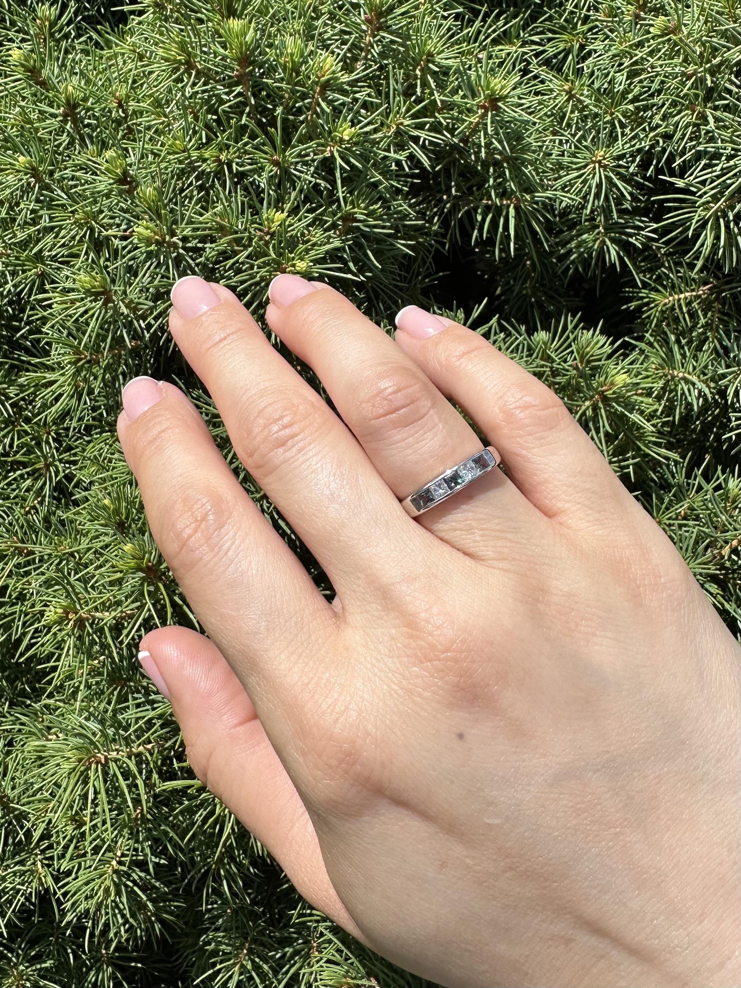 Anello vintage in platino GIA con alessandrite brasiliana quadrata e diamanti da 0,68 ct. in vendita 4